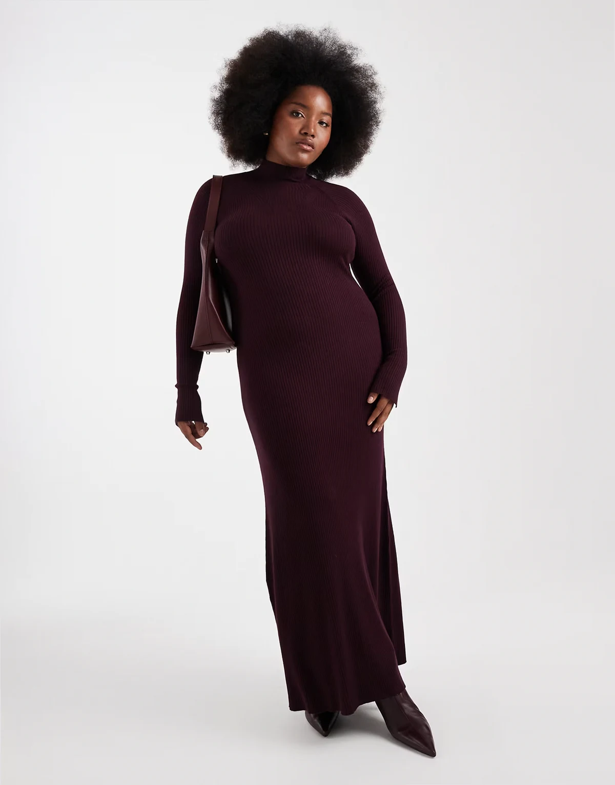 ASOS DESIGN Curve – Śliwkowa sukienka maxi z prążkowanej dzianiny o delikatnym splocie