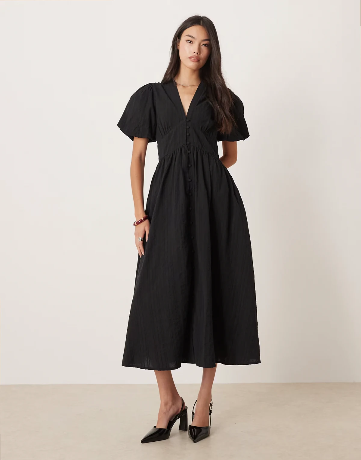 – Starlight – Midikleid aus Seersucker in Schwarz