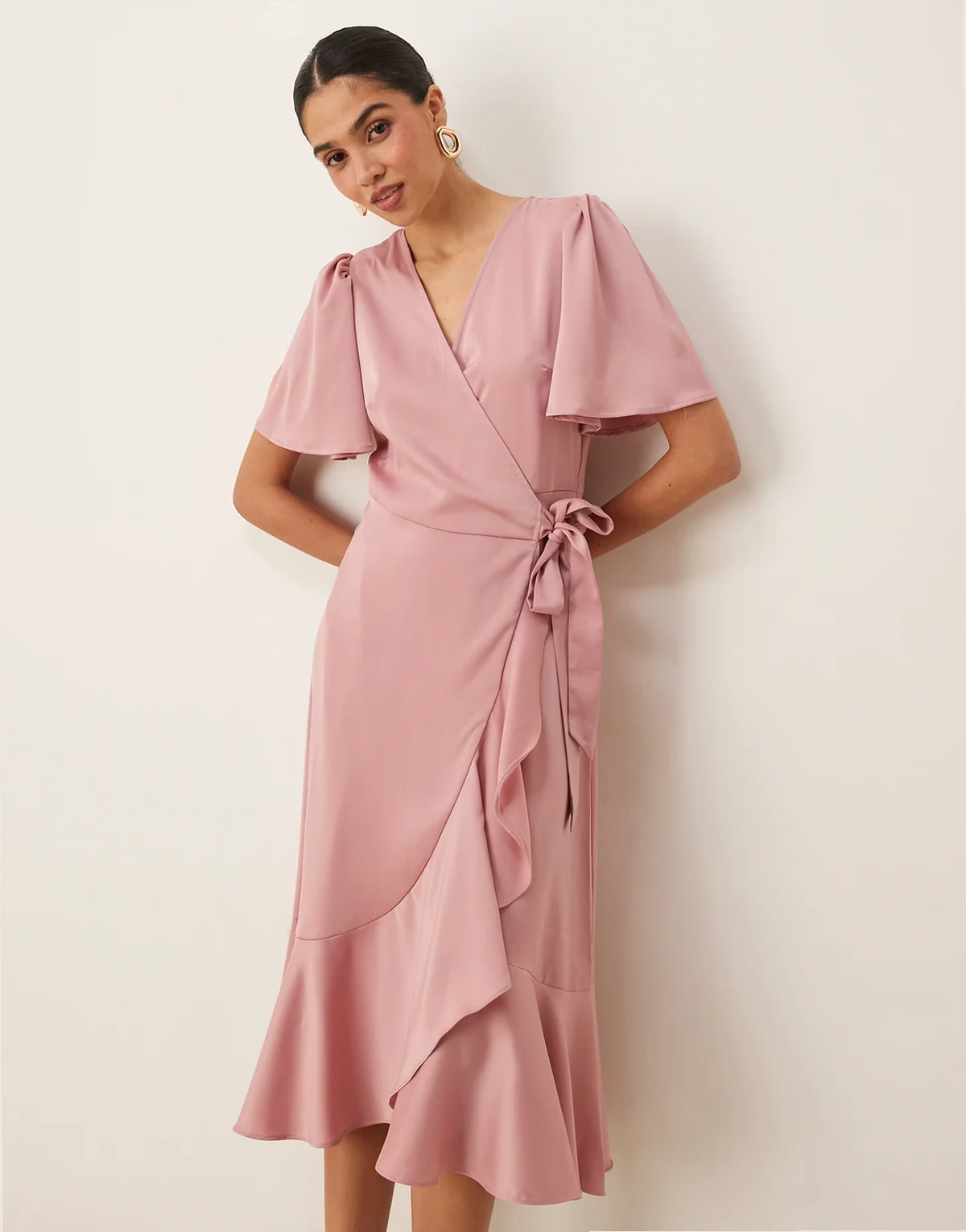 – Midi-Wickelkleid aus Satin in Lila-Rosa