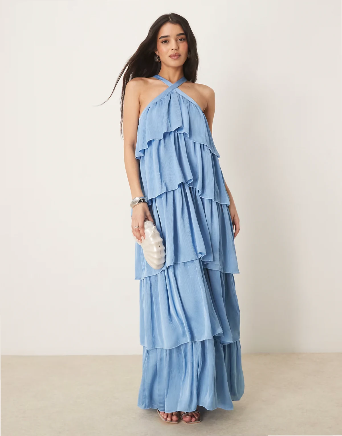 – Neckholder-Maxikleid in Blissful-Blau mit gestuftem Rüschen-Design