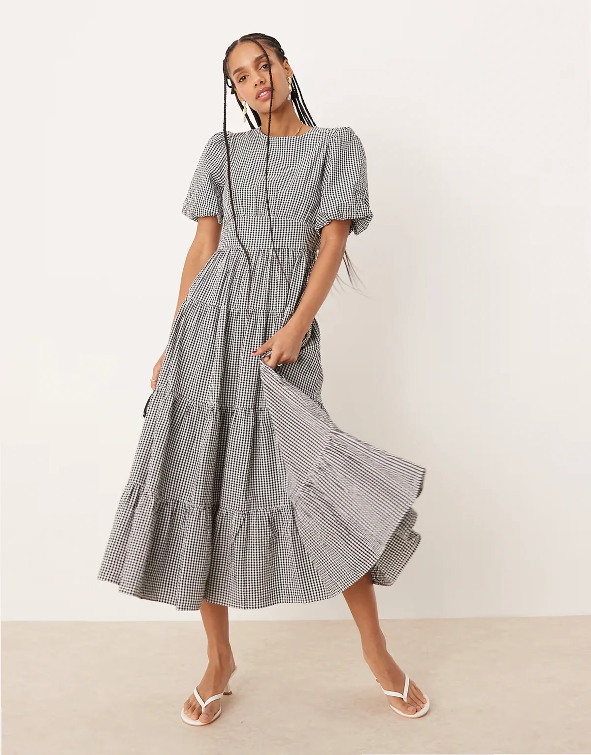 – Ricky –Midikleid in Schwarzweiß mit Vichy-Karos und Puffärmeln