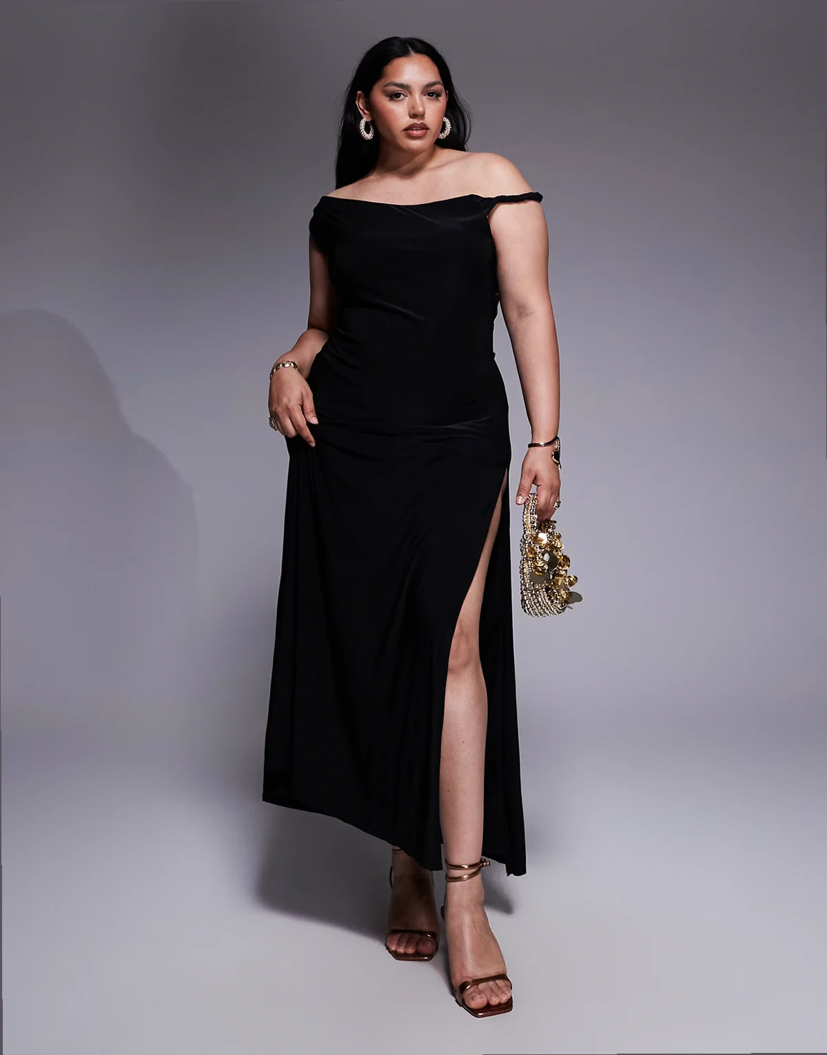 ASOS DESIGN Curve – Czarna sukienka maxi ze skręconym ramiączkiem i sznurowaniem z tyłu
