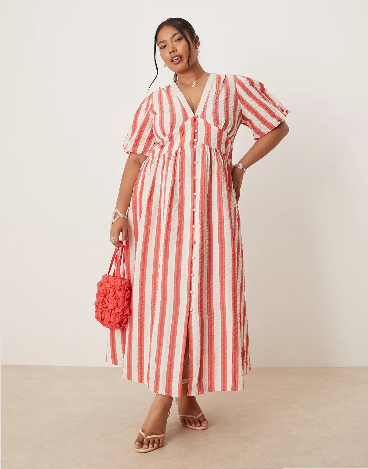 – Starlight – Gestreiftes Midikleid in Rot und Weiß mit Puffärmeln
