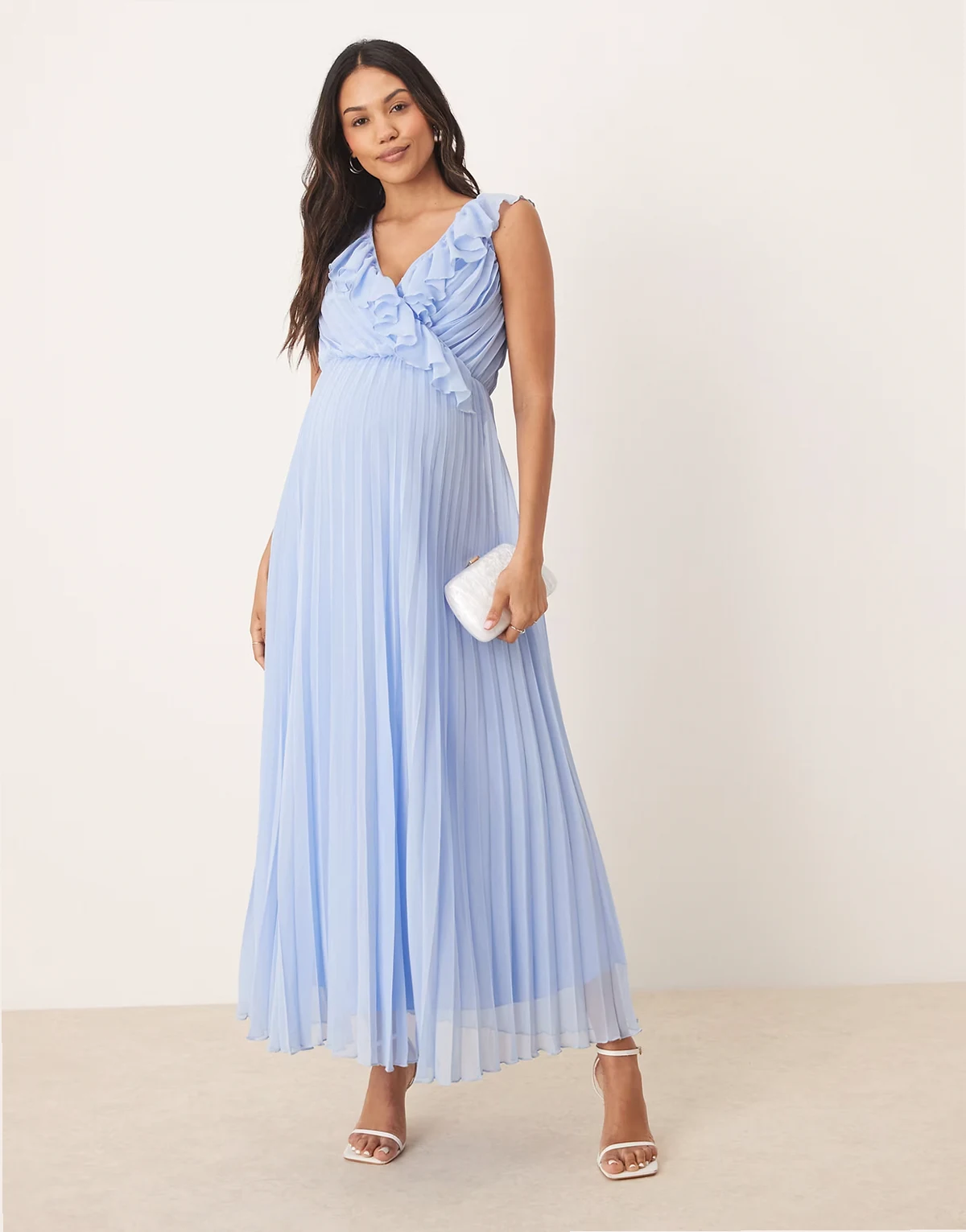 ASOS DESIGN Maternity – Jasnoniebieska plisowana sukienka kopertowa midi z falbanką