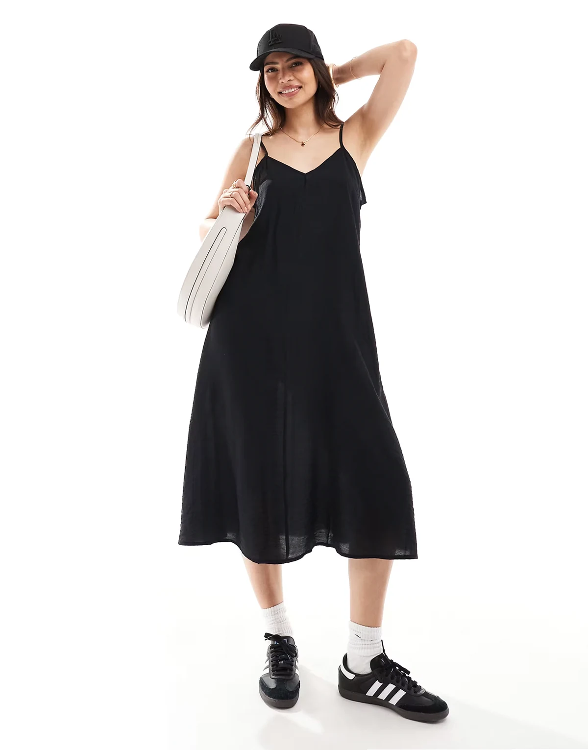 – Midi-Trägerkleid aus Webstoff in Schwarz mit V-Ausschnitt