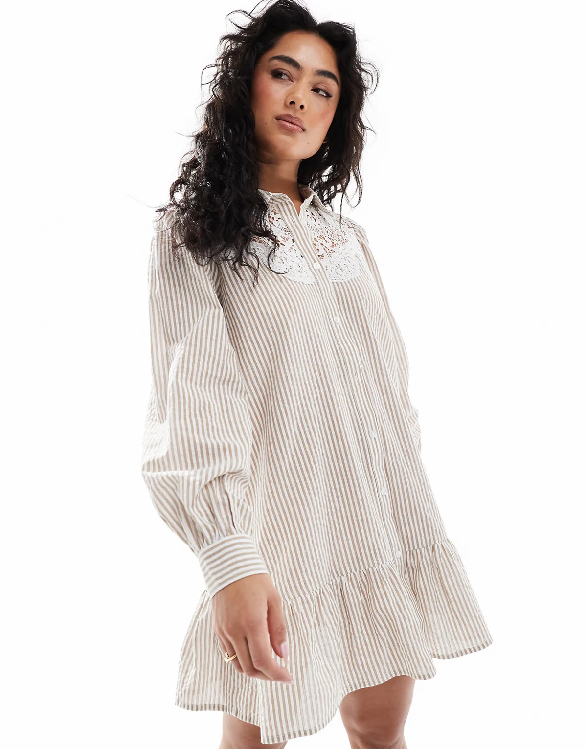 – Gestreiftes Hemdblusenkleid mit Stickerei