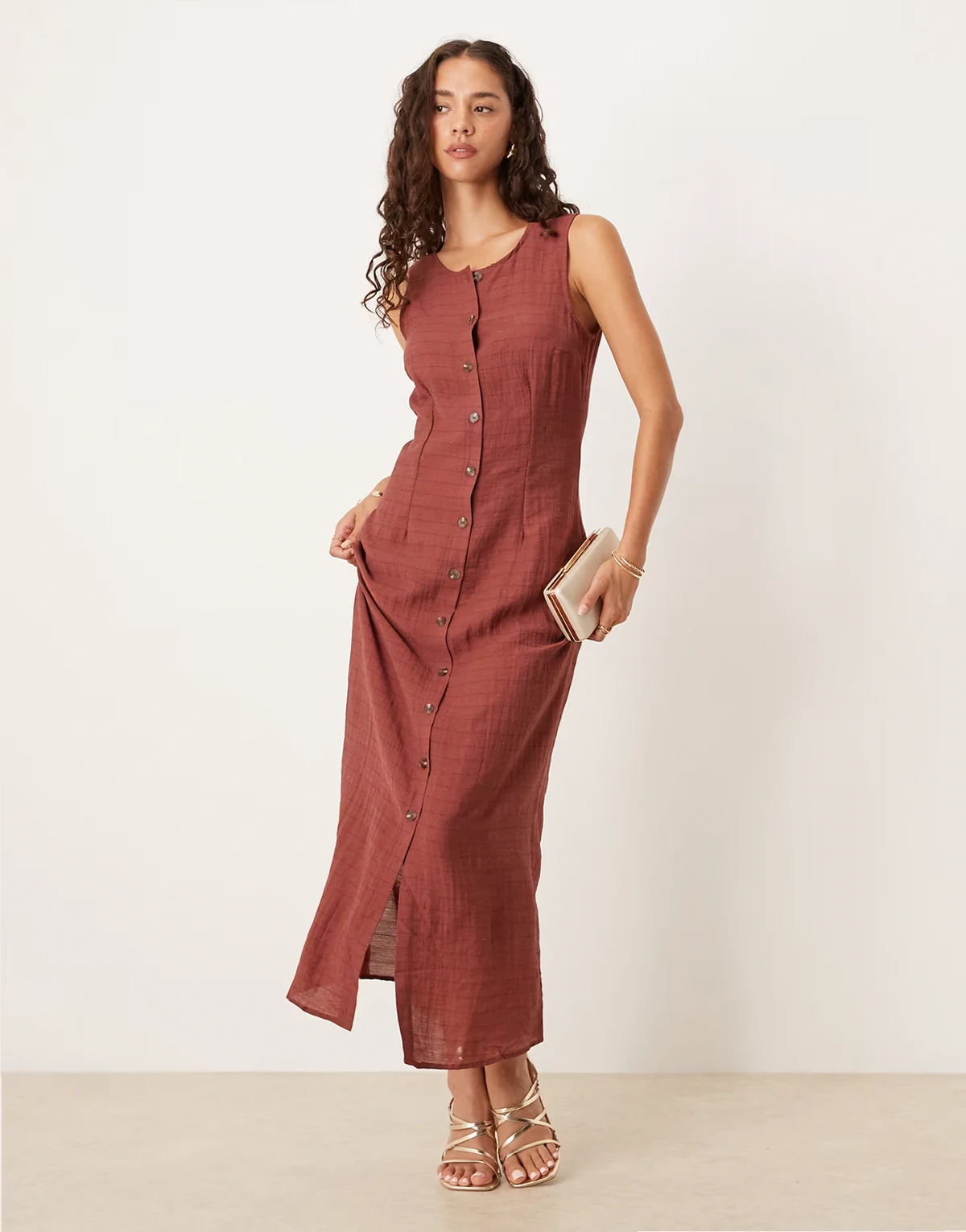 – Kariertes Midikleid in gebranntem Henna mit Knopfleiste