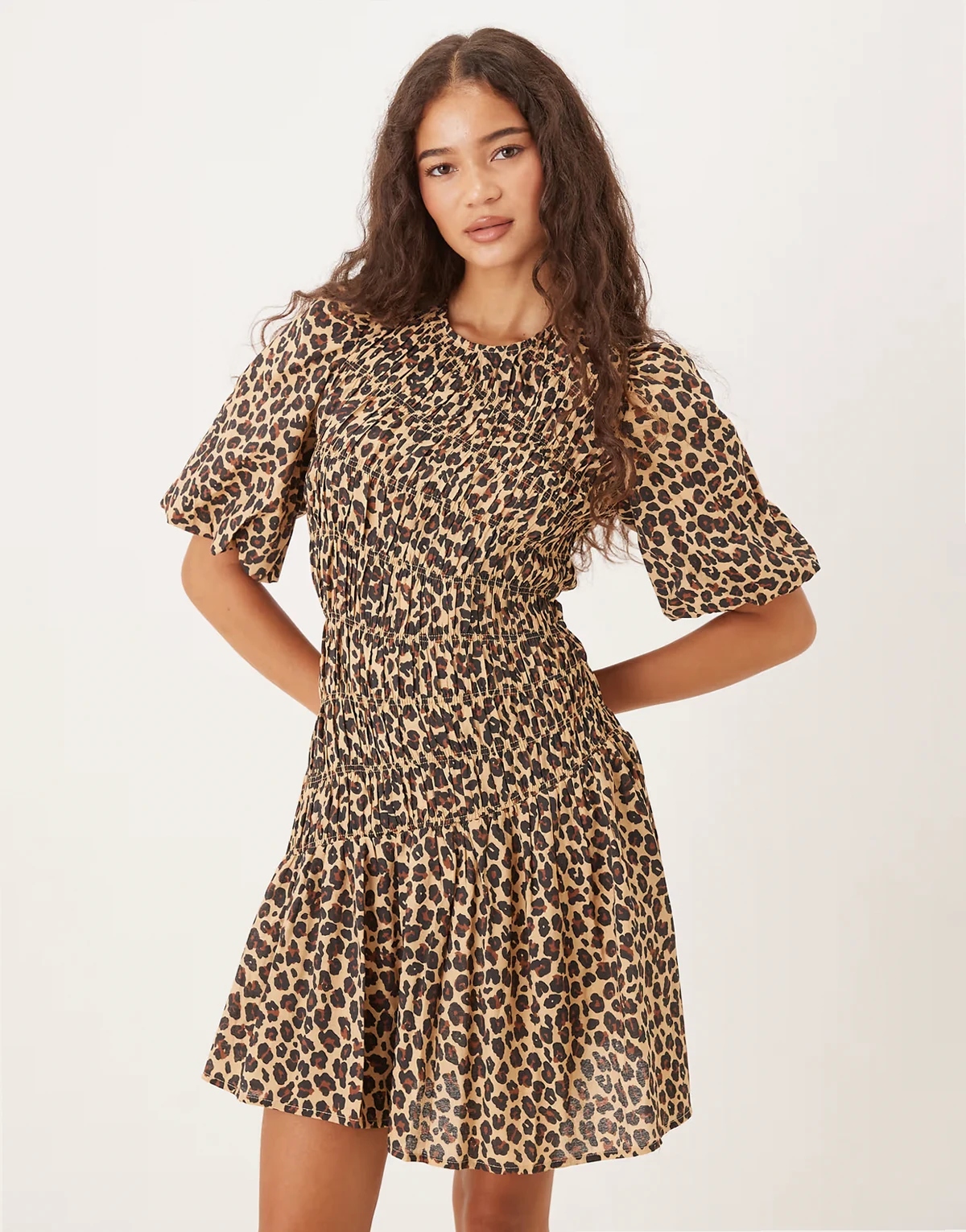 puff sleeve pleated mini dress in leopard