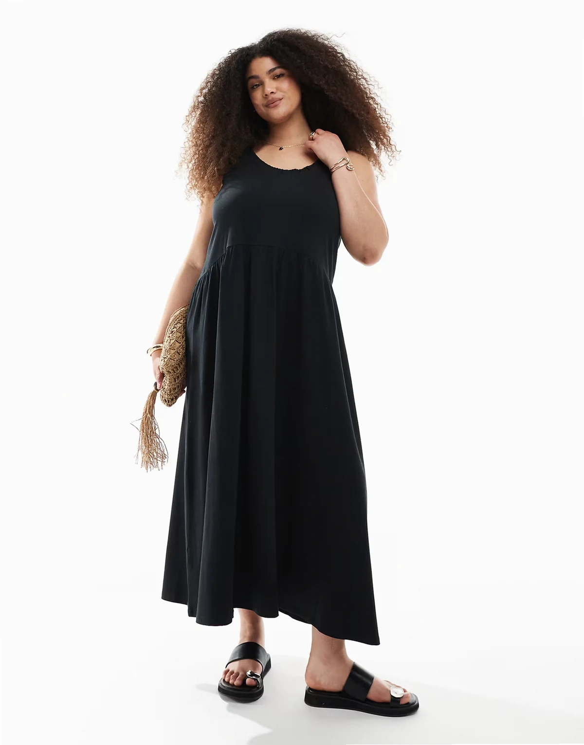 ASOS DESIGN Curve – Czarna, luźna sukienka midi z marszczeniem i półokrągłym dekoltem