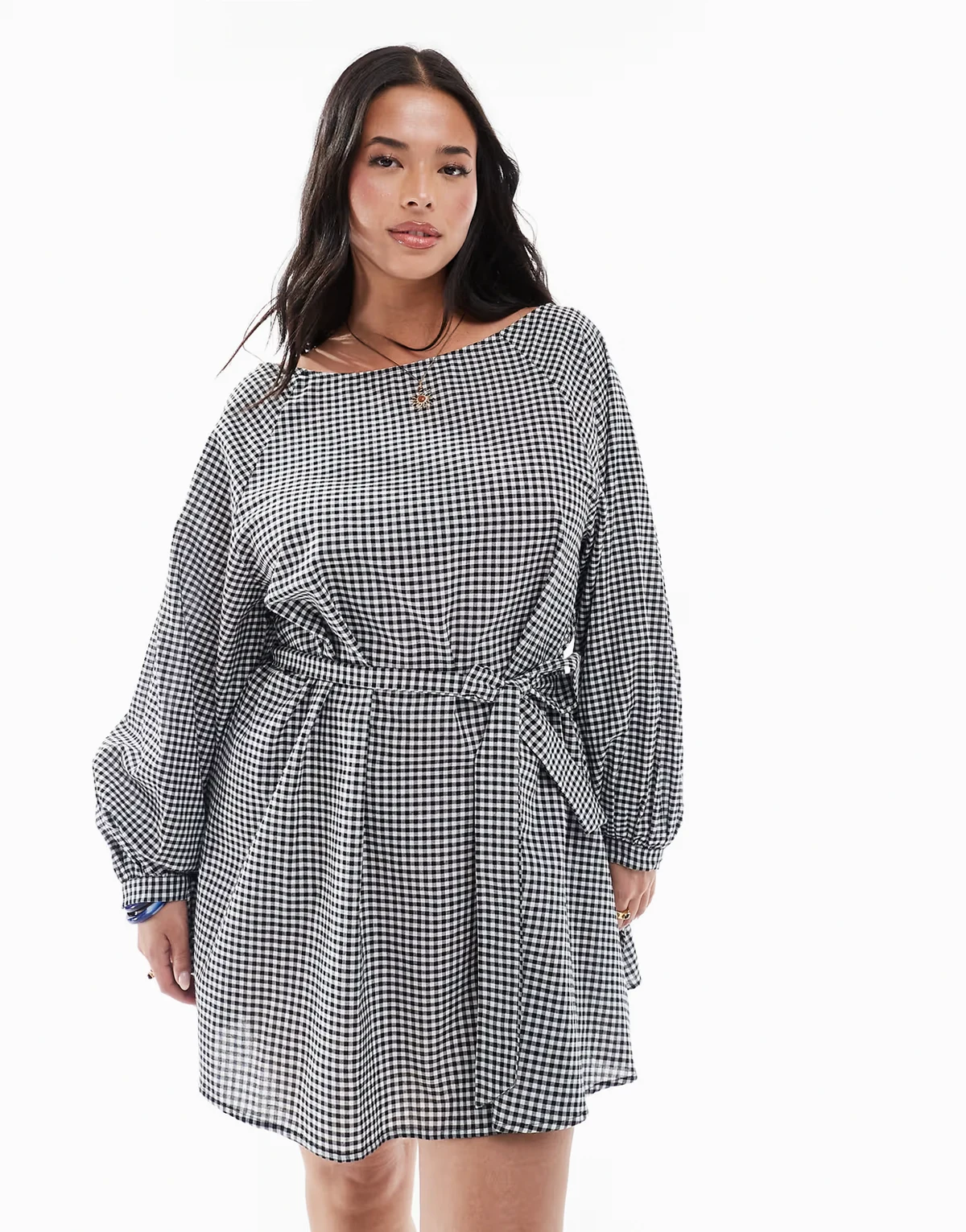 Exclusive – Plażowa sukienka mini z rękawami o długości 3/4 w czarno-białą kratkę vichy