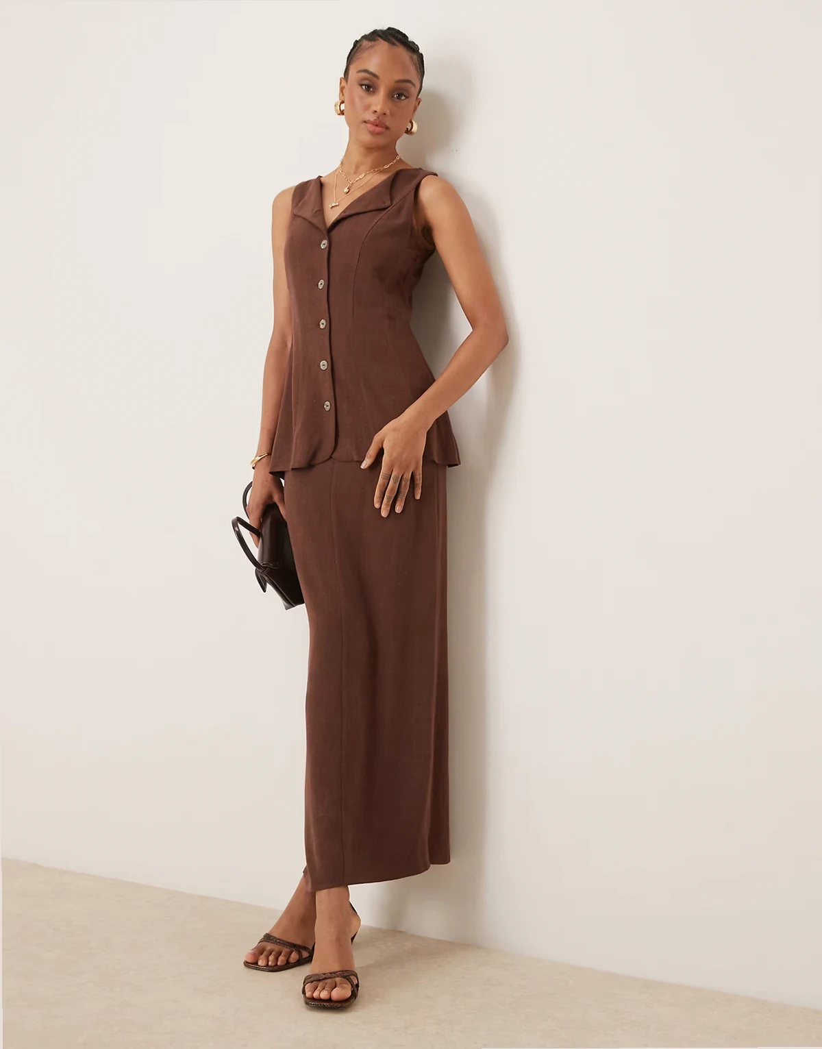 ASOS DESIGN Tall – Leinen-Midikleid in Schokobraun mit Westendetail