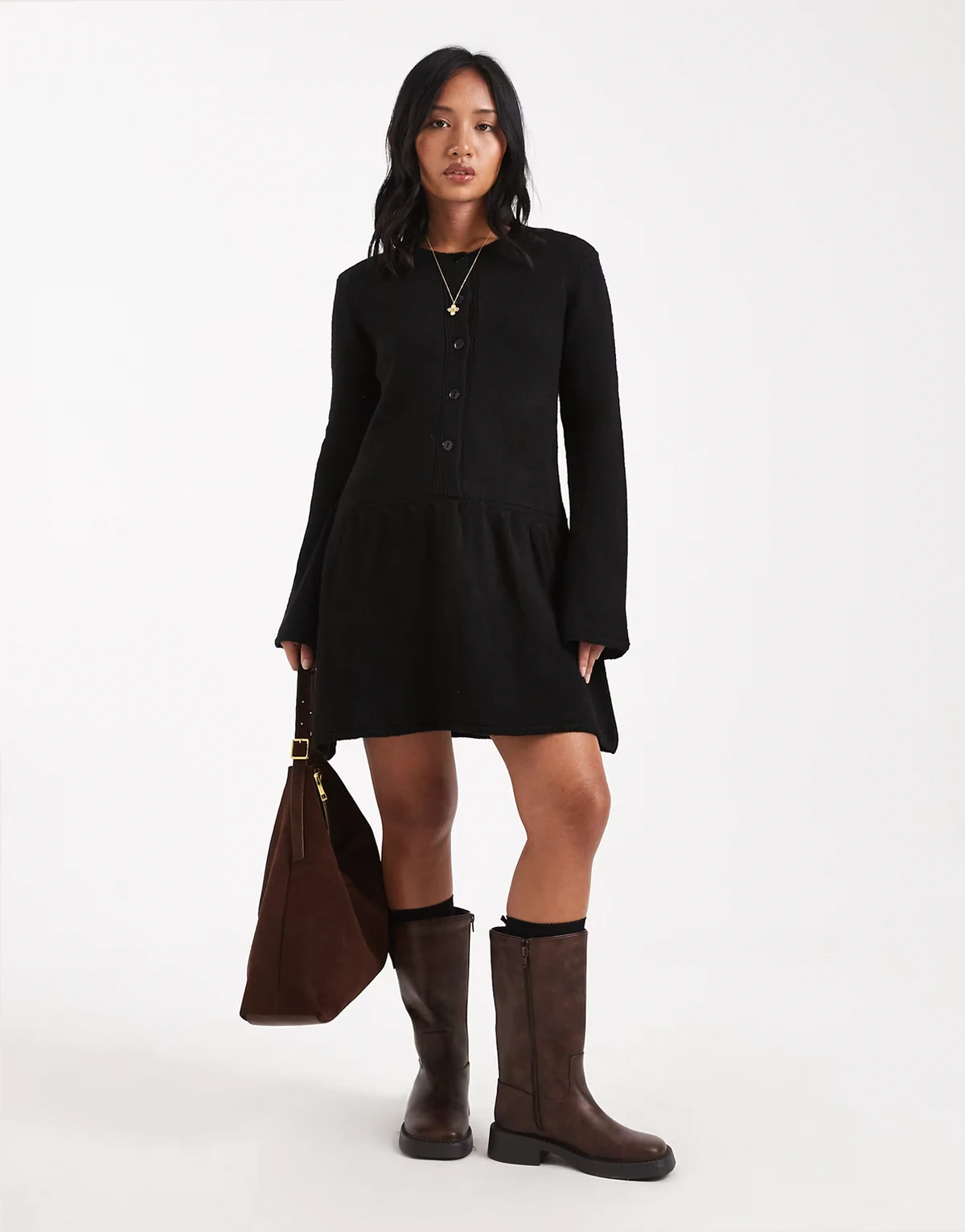 – Weiches Strick-Minikleid in Schwarz mit Knopfleiste vorne