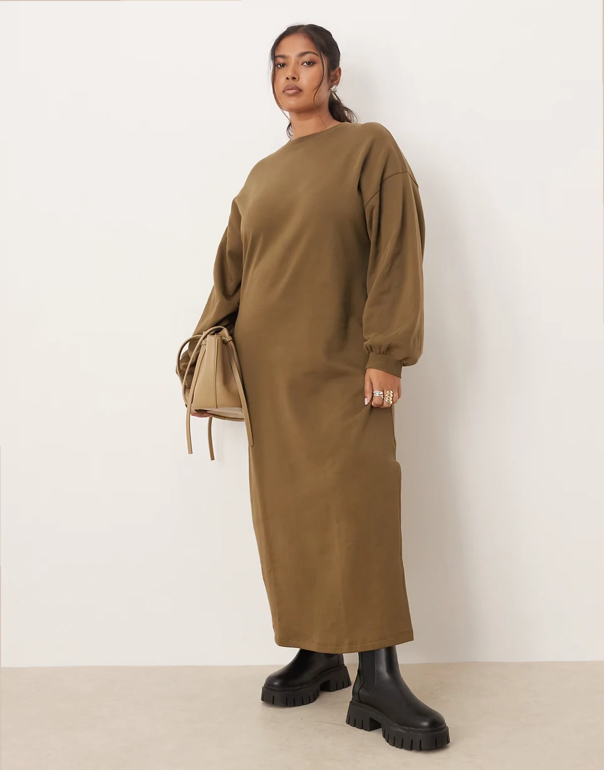 ASOS DESIGN Curve – Bawełniana dresowa sukienka midi z balonowymi rękawami w kolorze khaki