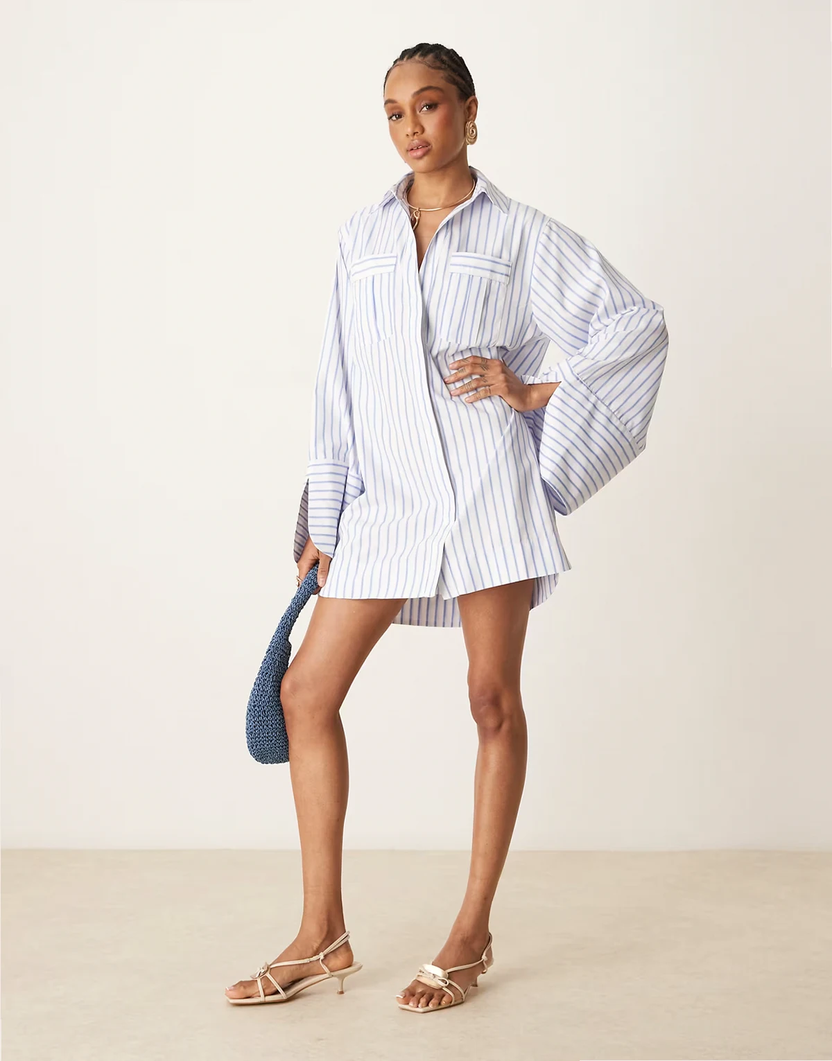 ASOS DESIGN Tall – Mini-Hemdkleid in Blau gestreift mit breiten Bündchen und Oversize-Taschen