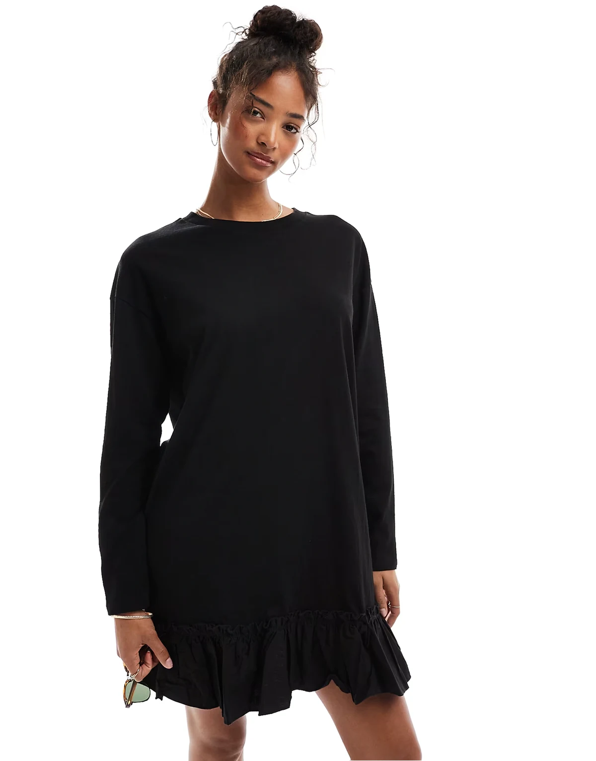– Langärmliges Freizeitkleid aus Popeline in Schwarz mit Rüschendetail
