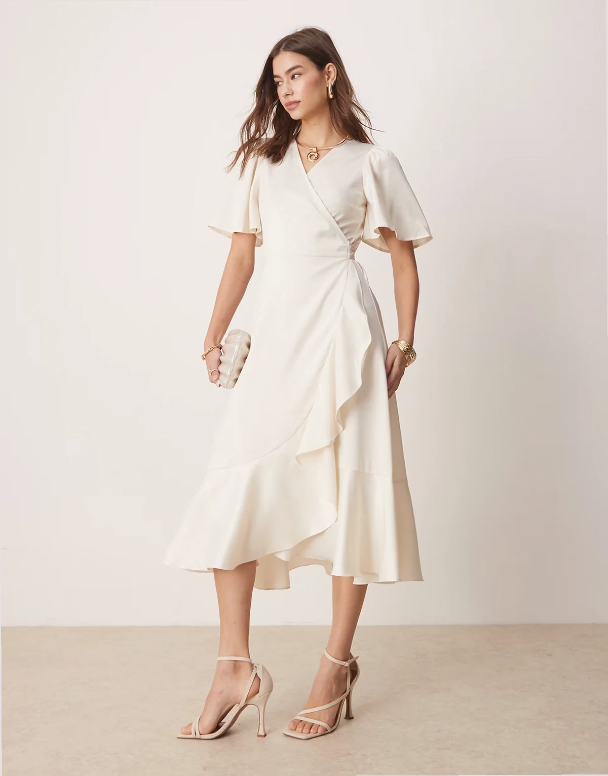 – Wickel-Midikleid aus Satin in Gardenia-Weiß