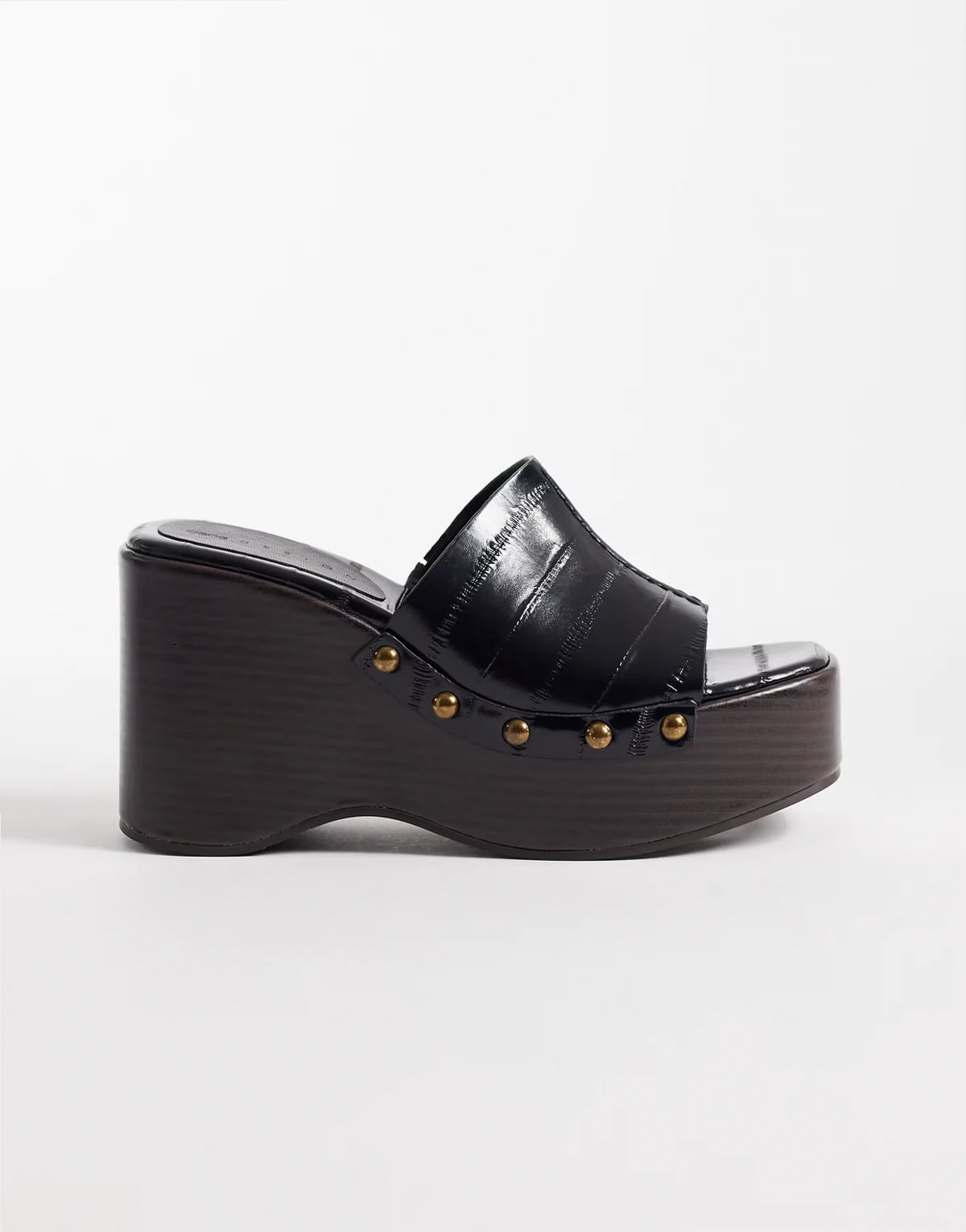 – Tara – Sandalen in Schwarz mit Keilabsatz und Lackoptik