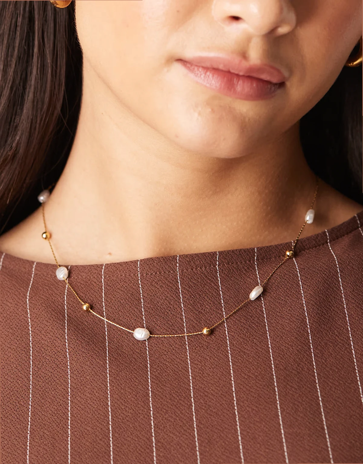 stainless steel 18kt gold plated pearl charm choker necklace