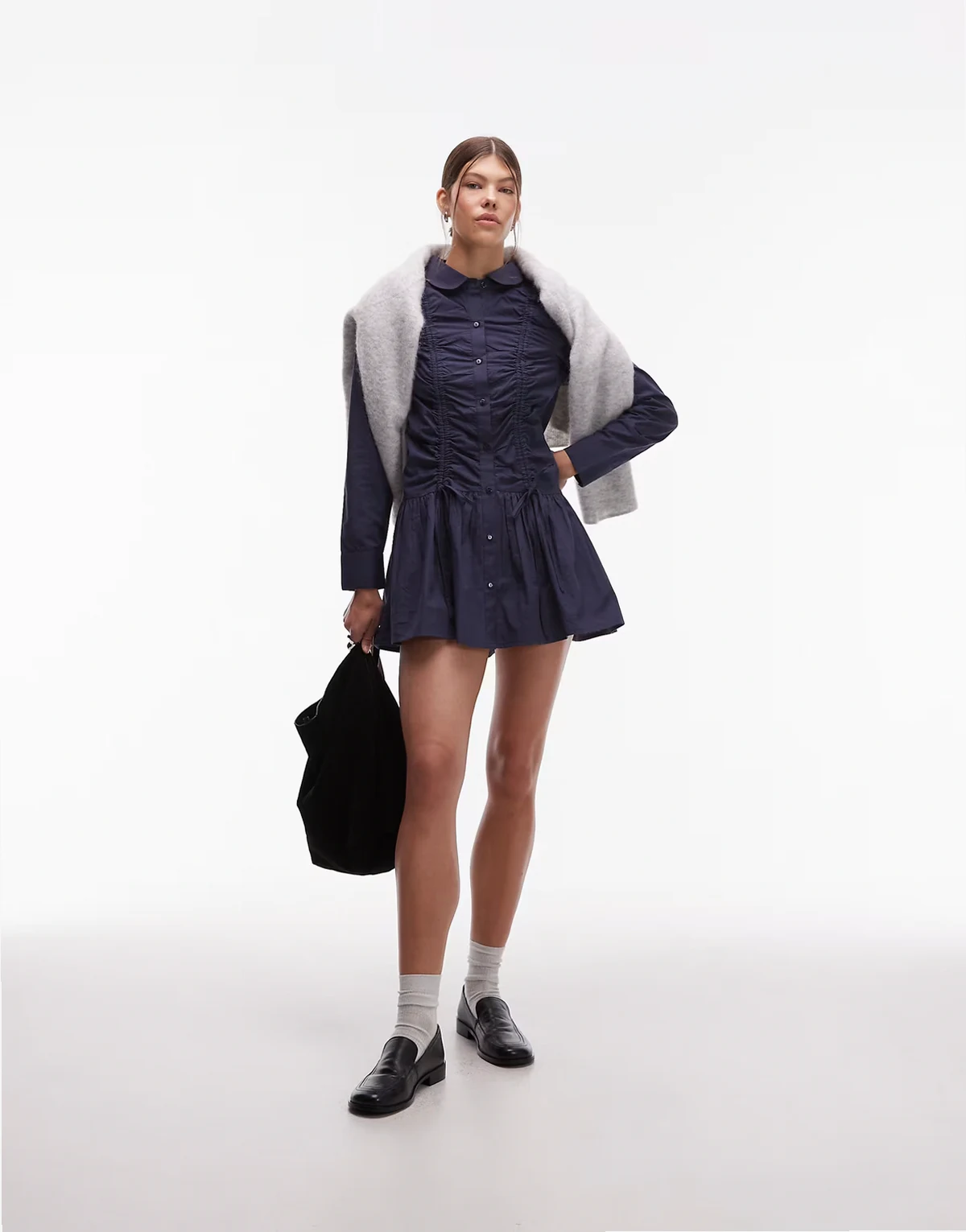 – Langärmliges Mini-Hemdblusenkleid in Marineblau mit Raffung
