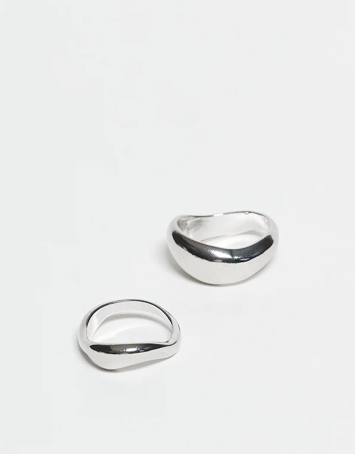 pack of 2 molten rings in silver