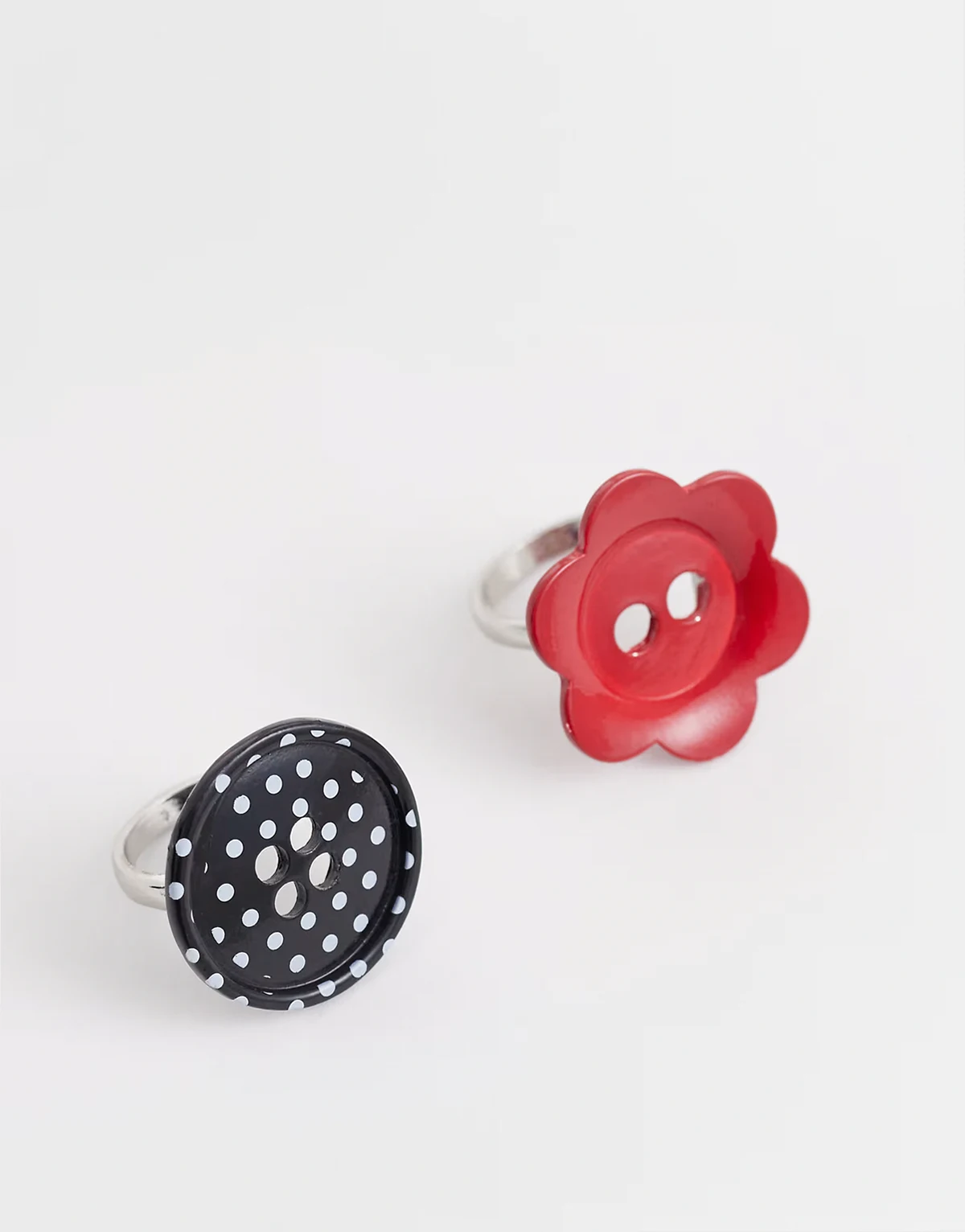 – 2er-Pack Knopf-Ringe in Rot und mit Punktemuster