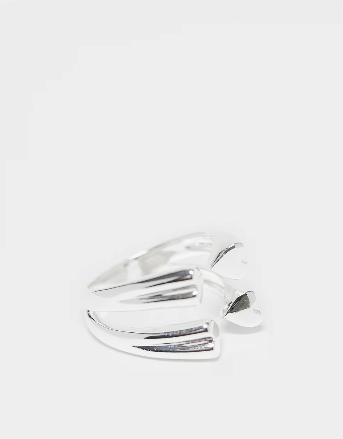 – Doppellagiger, offener Ring in Silber mit Herzdetails