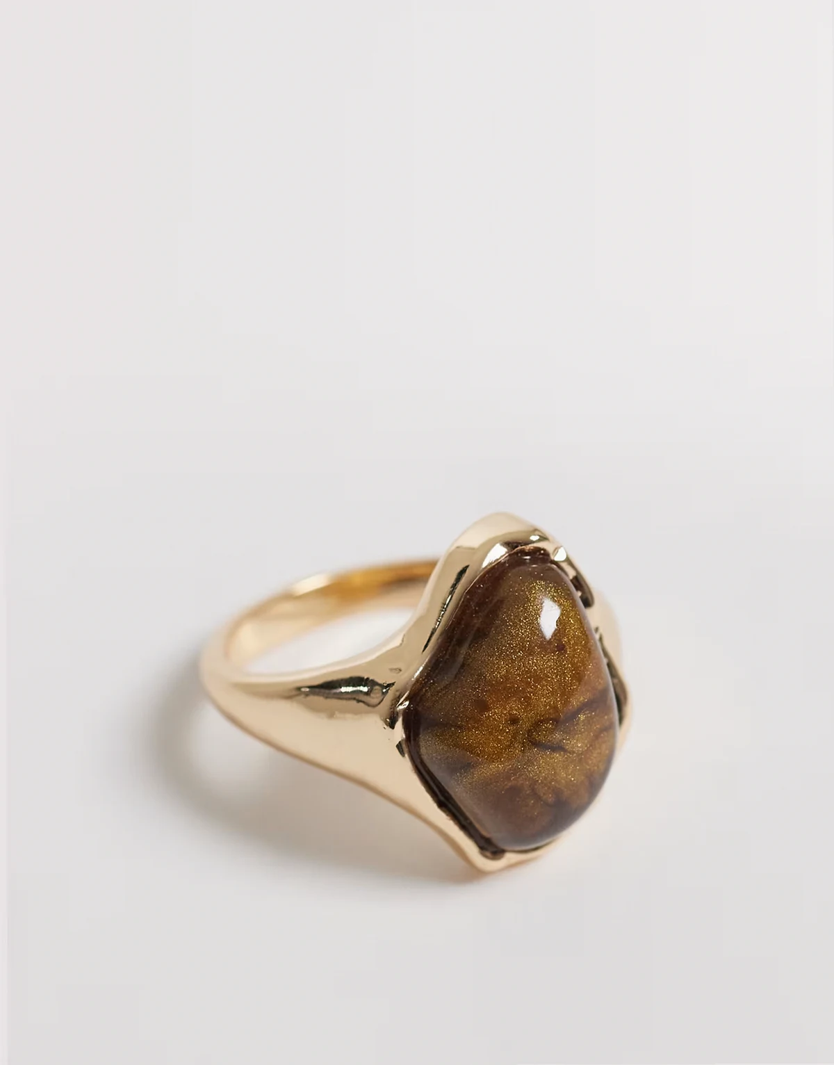 ASOS DESIGN Curve – Goldfarbener Ring mit Tigerauge-Zierstein