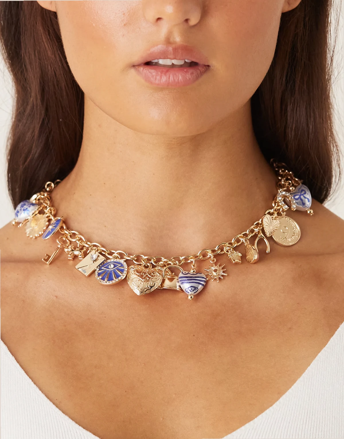 Limited Edition – Krótki naszyjnik w kolorze złotym z różnymi zawieszkami