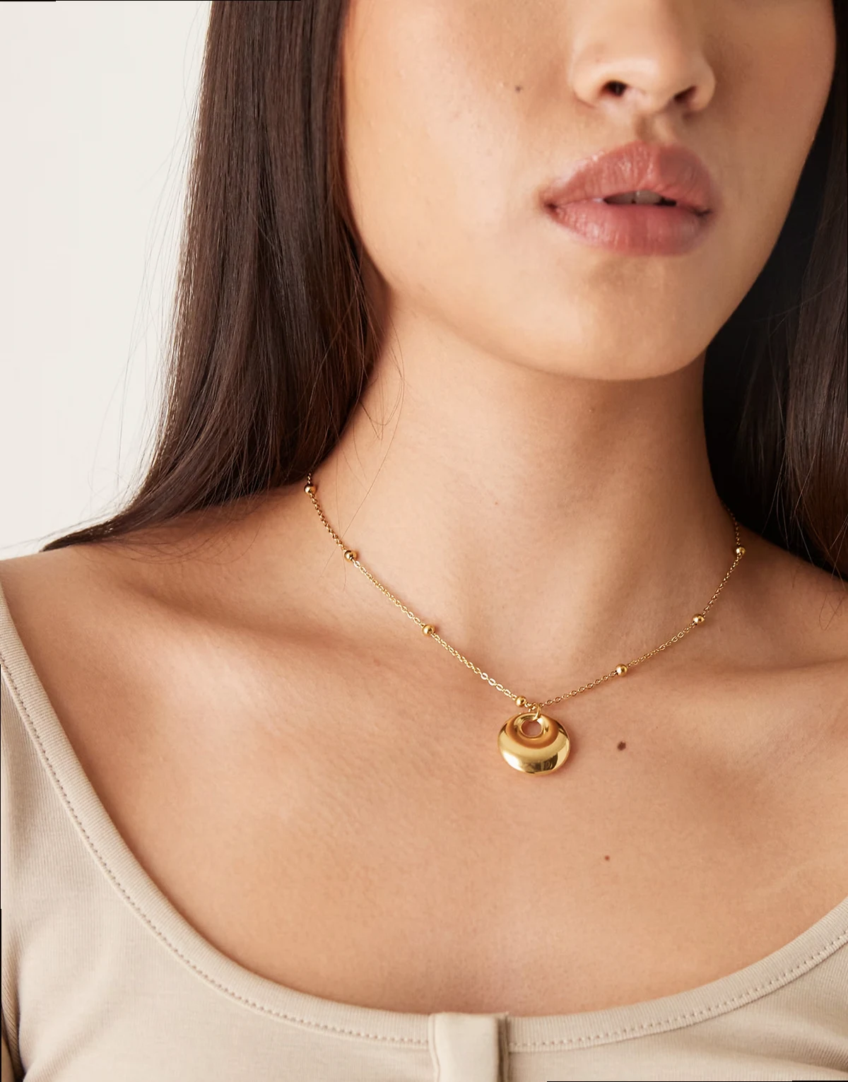 – Satelliten-Halskette mit 18-Karat-Vergoldung und geschmolzenem Anhänger