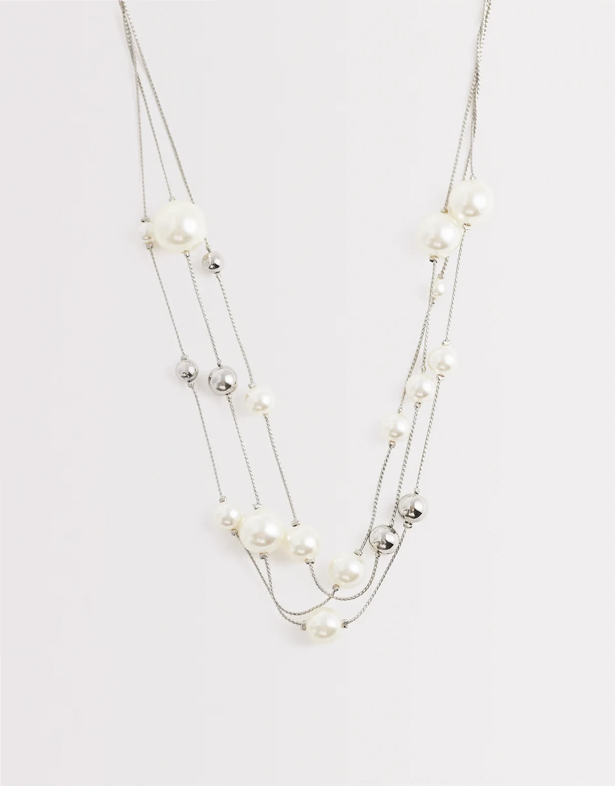 ASOS DESIGN Curve – Wielorzędowy naszyjnik w srebrnym kolorze ze sztucznymi perłami