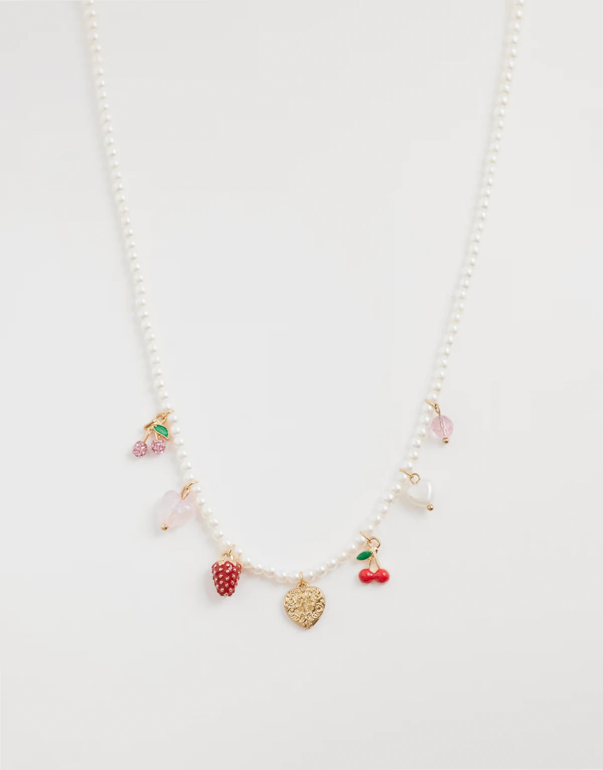 – Olivia – Naszyjnik ze sztucznymi białymi perłami i zawieszkami w kształcie owoców
