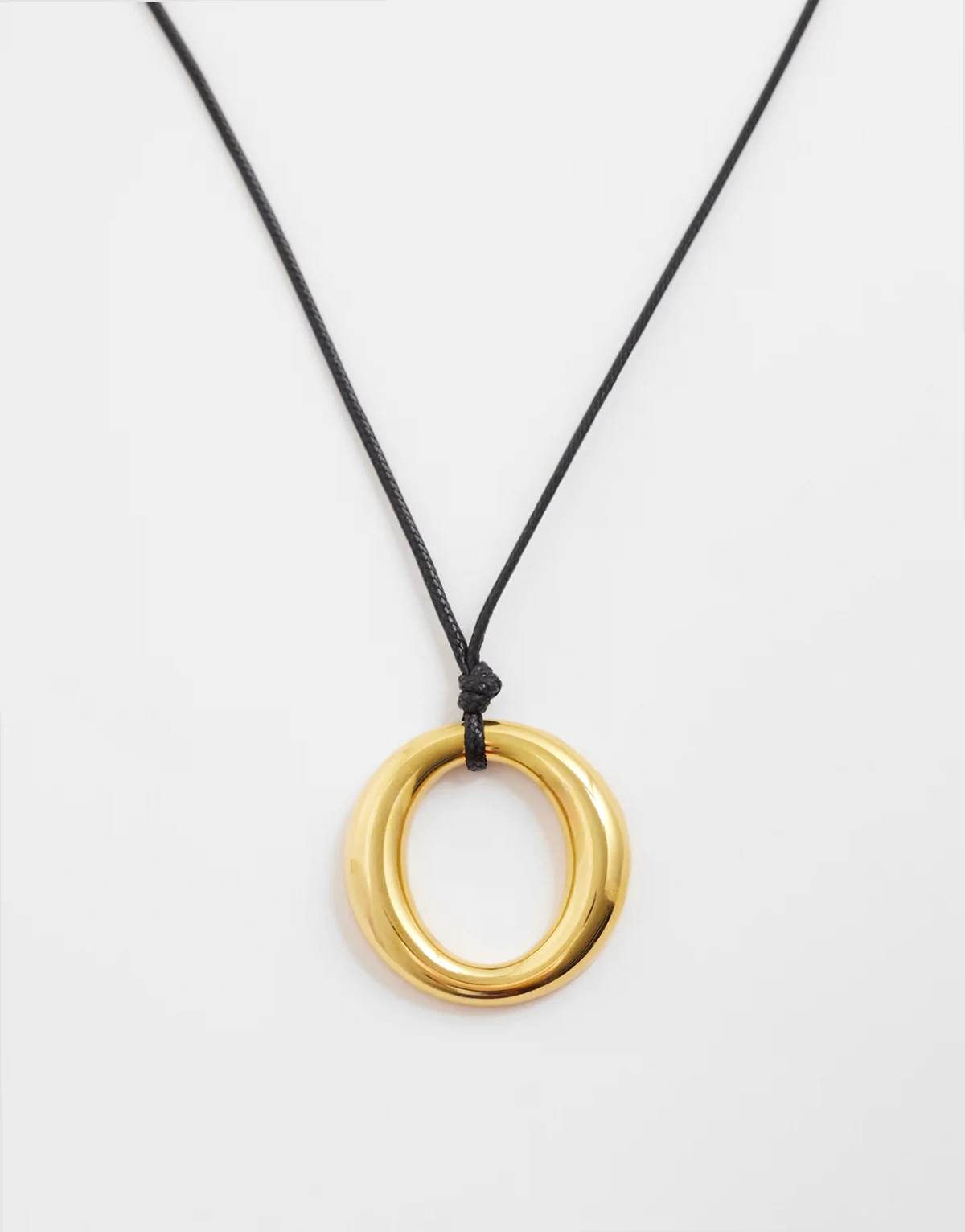 Exclusive – Naszyjnik ze sznurka ze stali nierdzewnej w kolorze złota z zawieszką