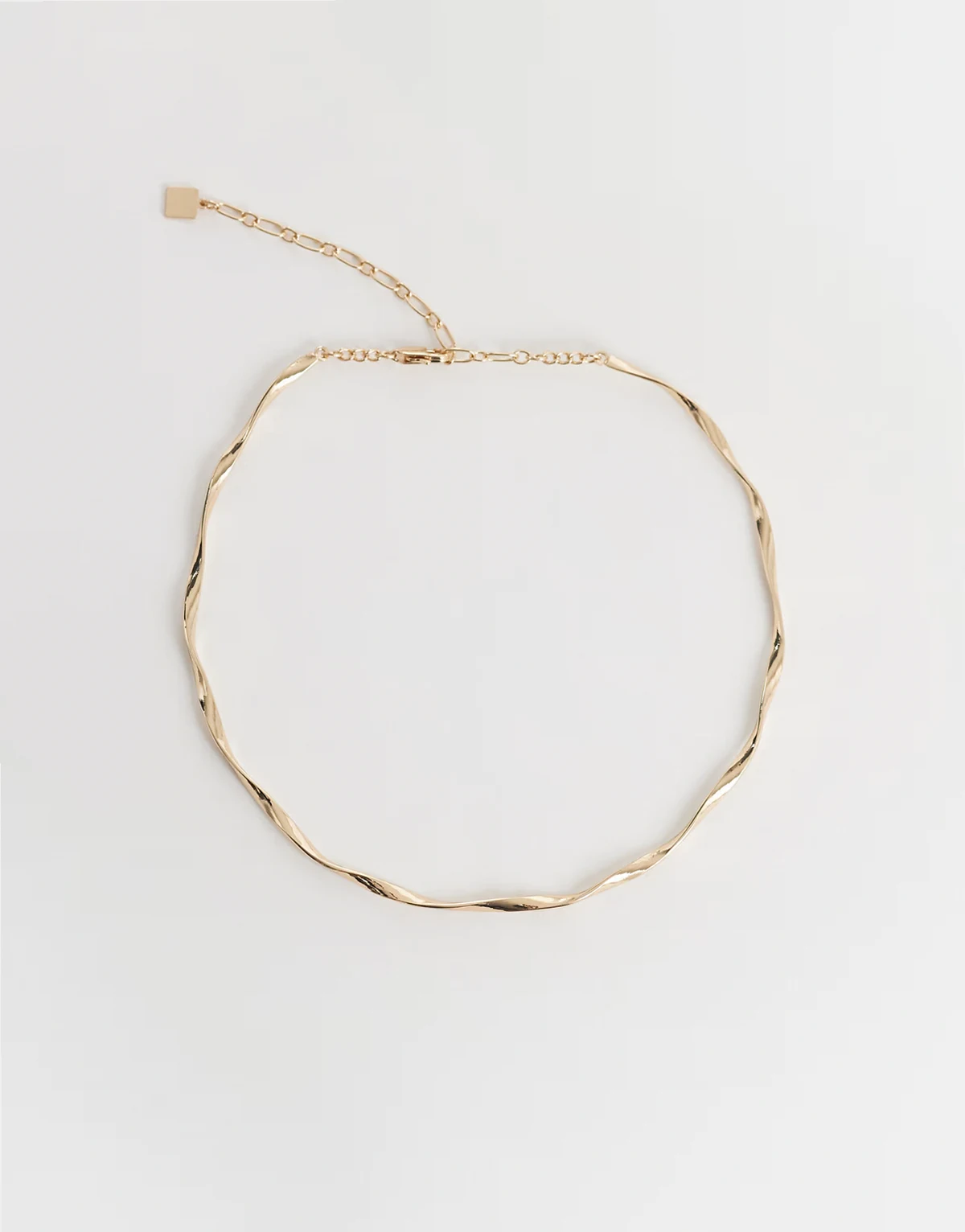 ASOS DESIGN Curve –Verdrehte Choker-Halskette im Spangen-Design in Gold-Optik