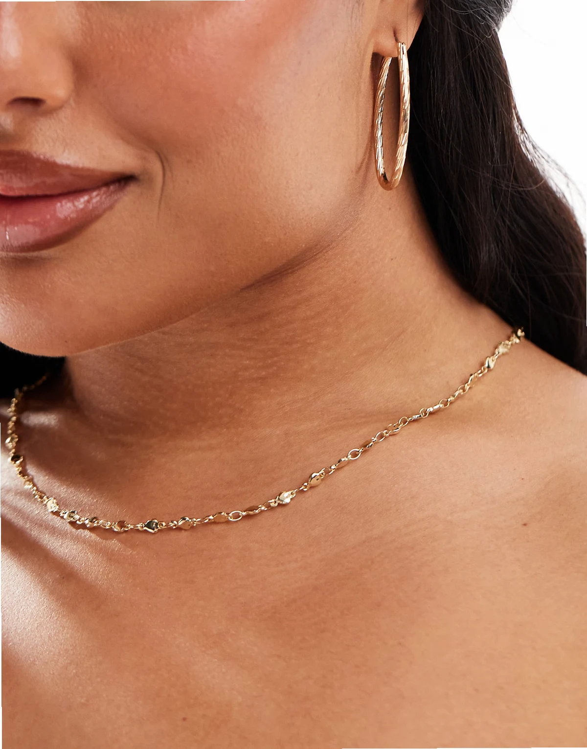 Pieces Curve – Goldfarbene Halskette im Kordellook mit Herzdesign