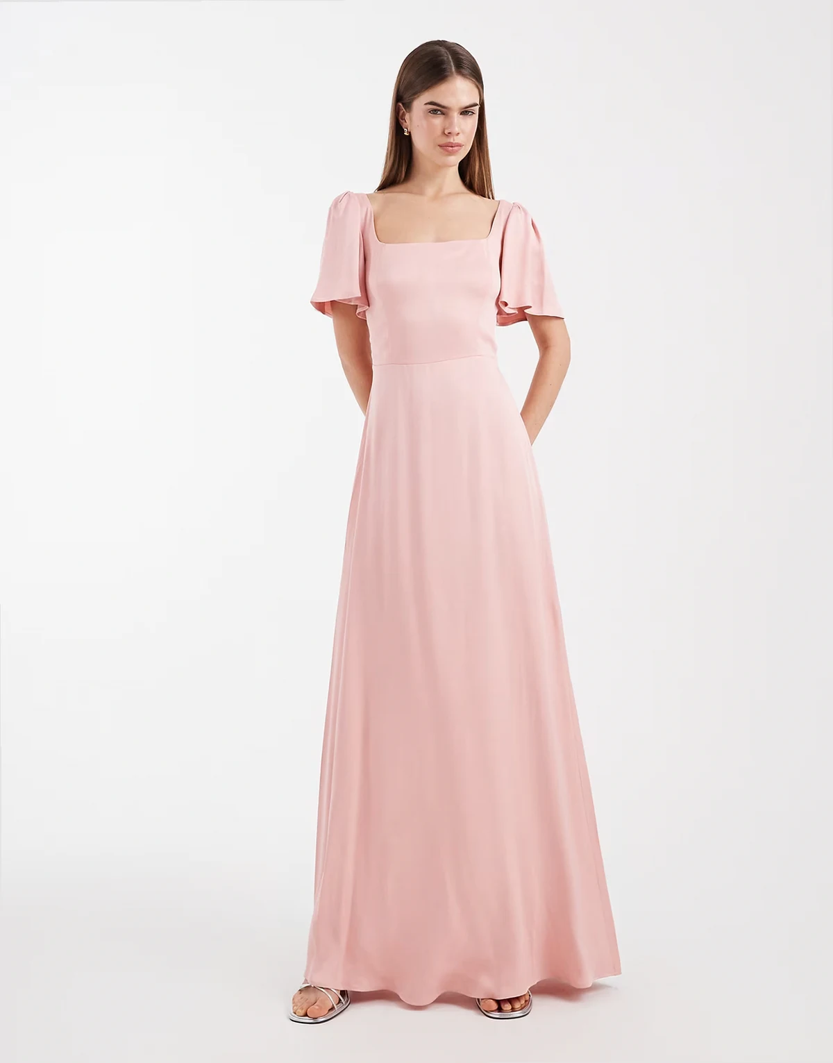– Bridesmaid – Maxikleid in Zartrosa mit Flatterärmeln und eckigem Ausschnitt