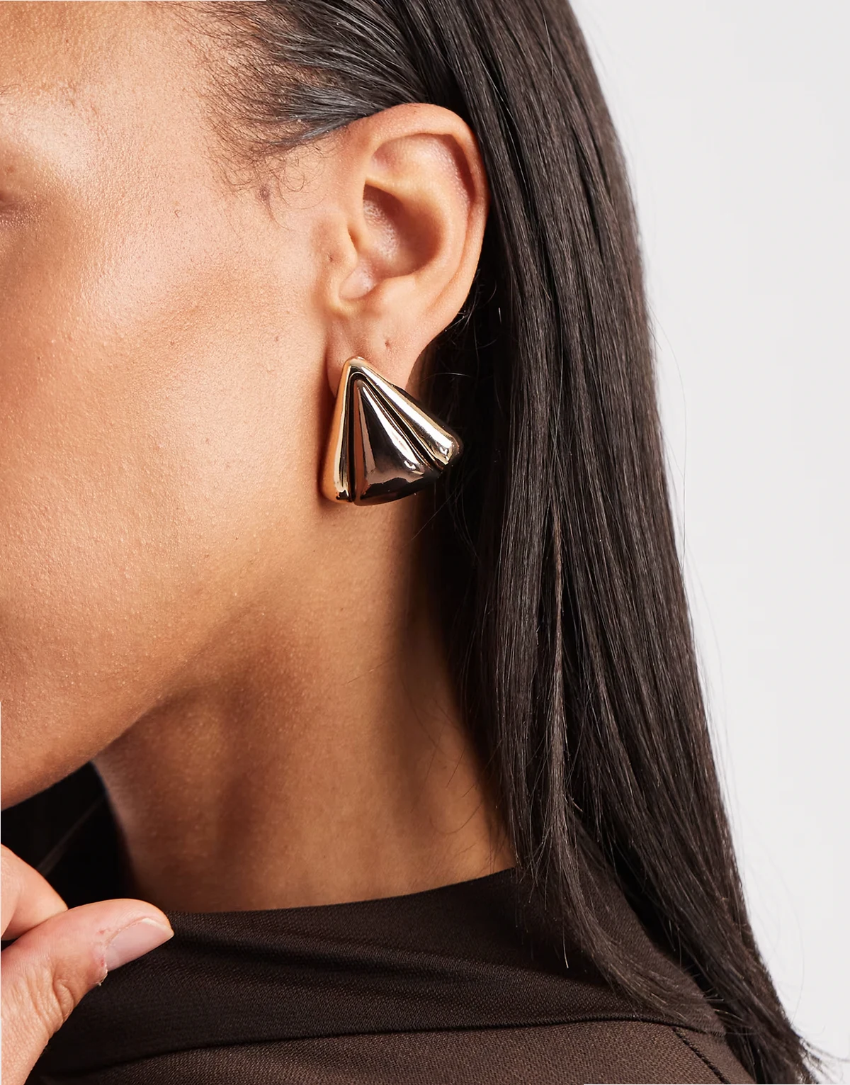 – Ozdobne kolczyki z mieszanych metali