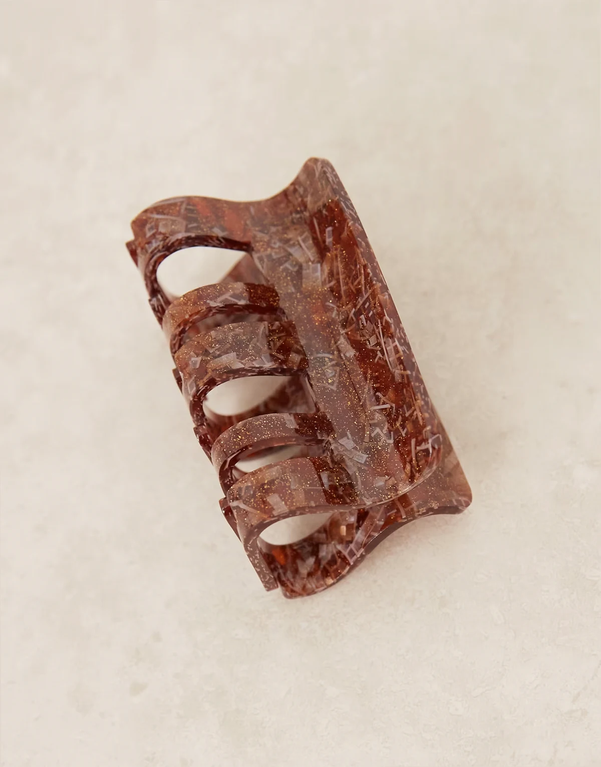 fie peaceful big hot mocha hair claw in brown