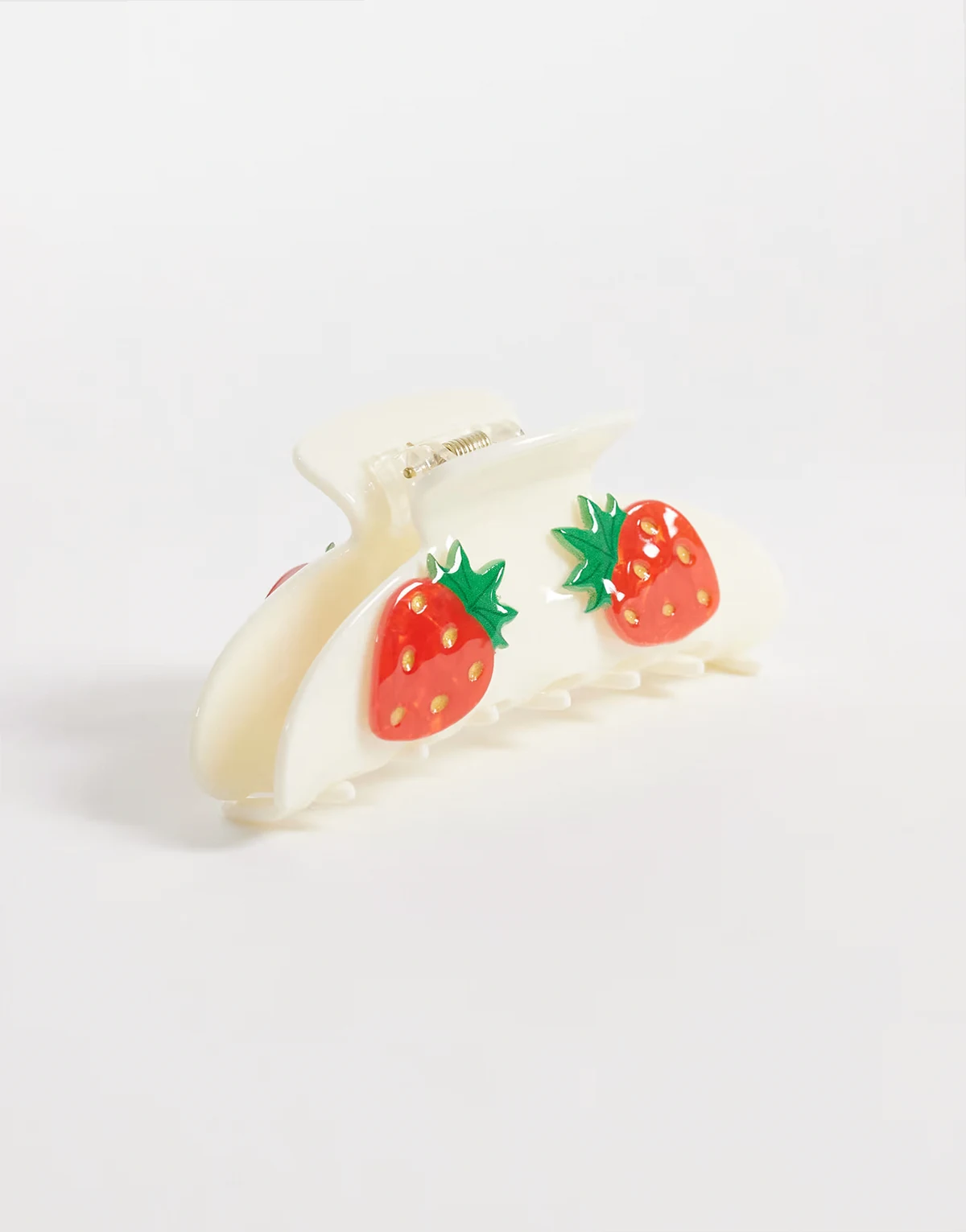 – 3D-Erdbeer-Haarspange in Cremeweiß