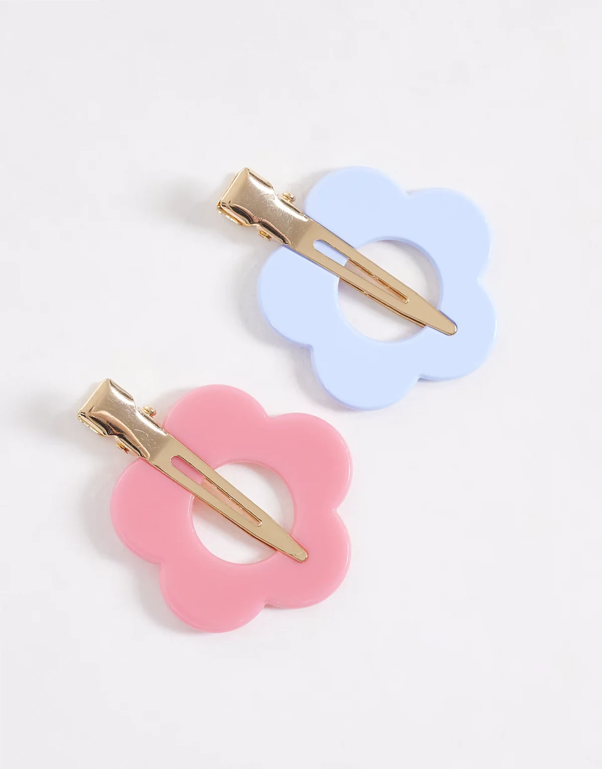 2 pack retro flower hair clips in blue and pink
