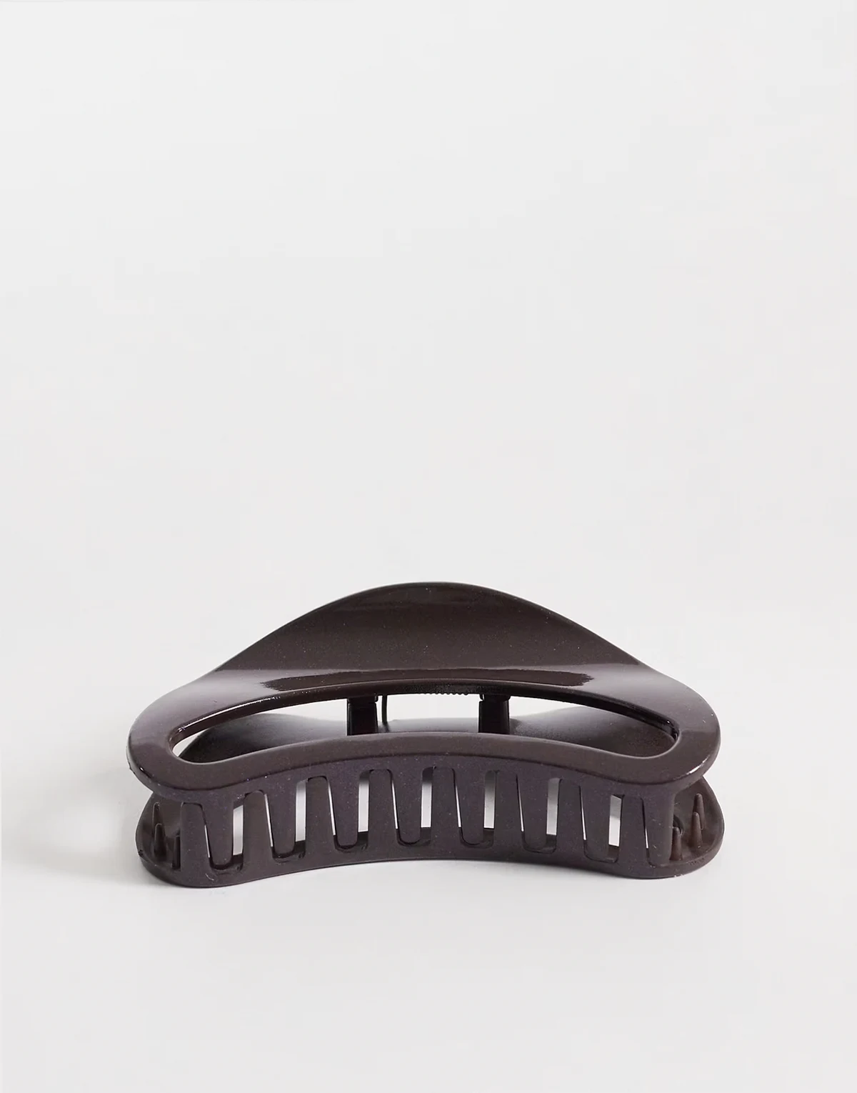 – Gewölbte Haarklammer in Dunkelbraun