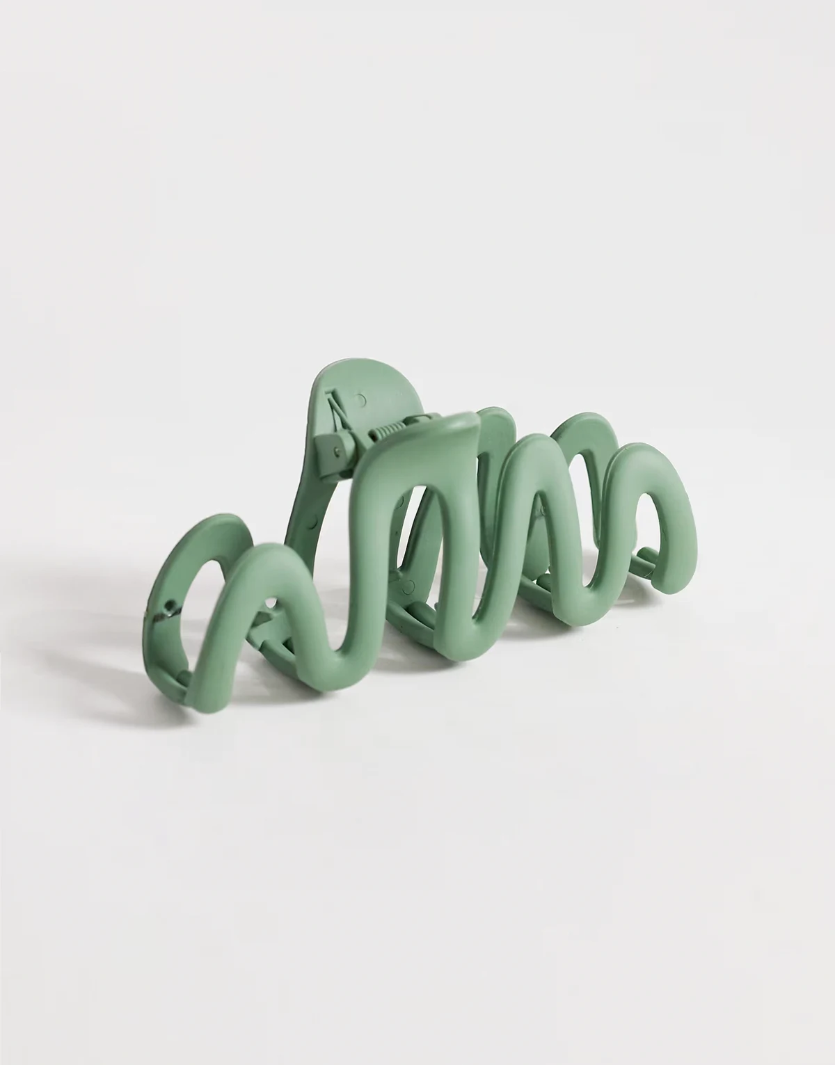 extra large matte wiggle hair claw clip in green