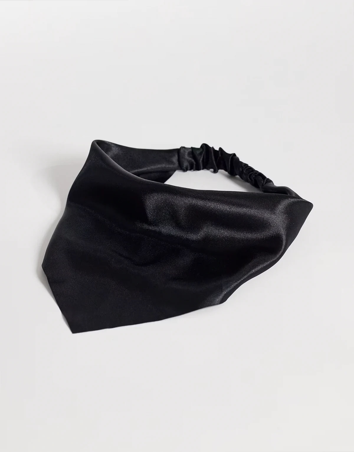 – Kopftuch aus Satin in Schwarz