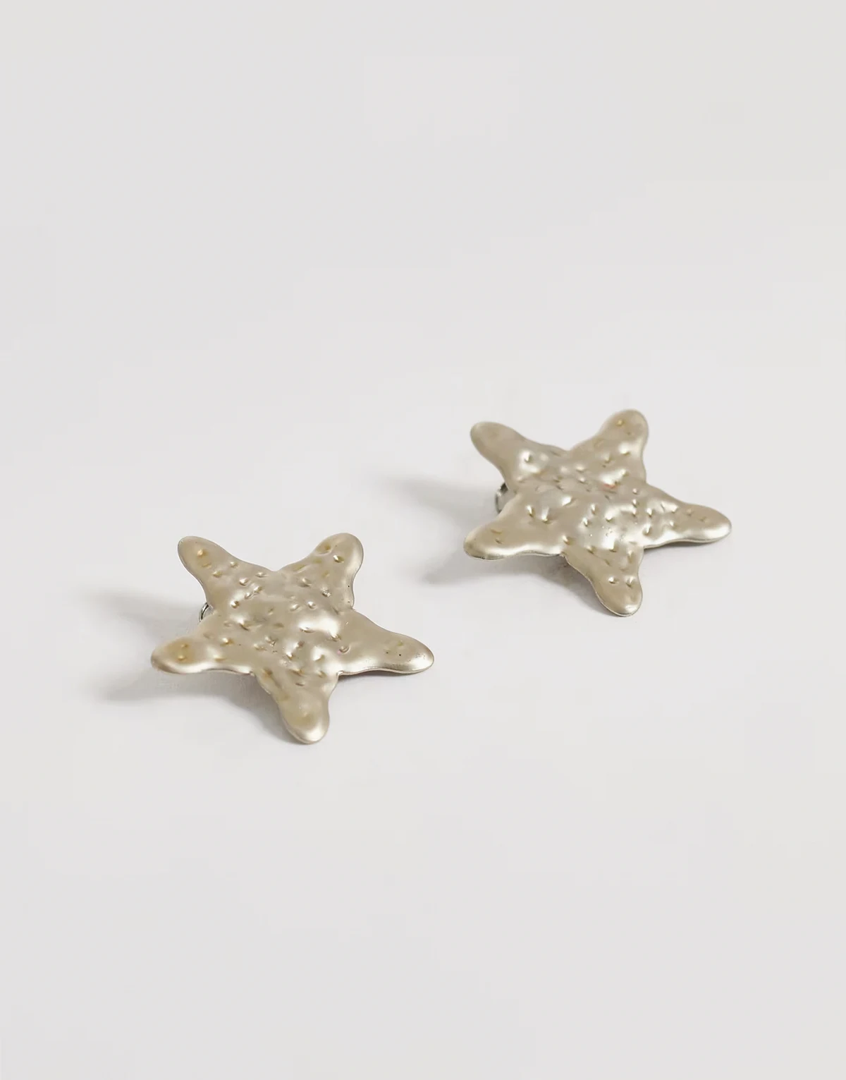 pack of 2 star hair clips in silver tone