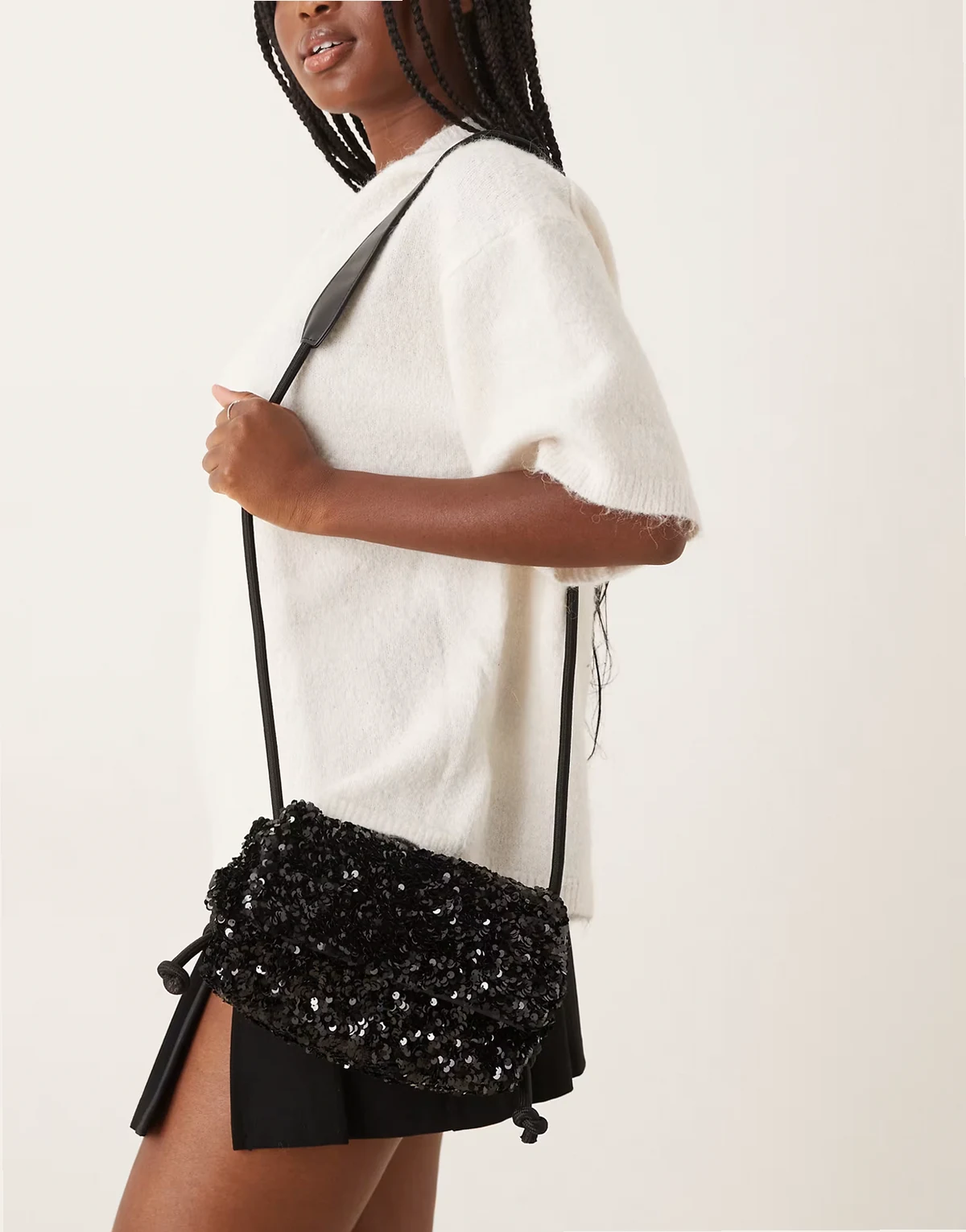 sequined adjustable bag in black