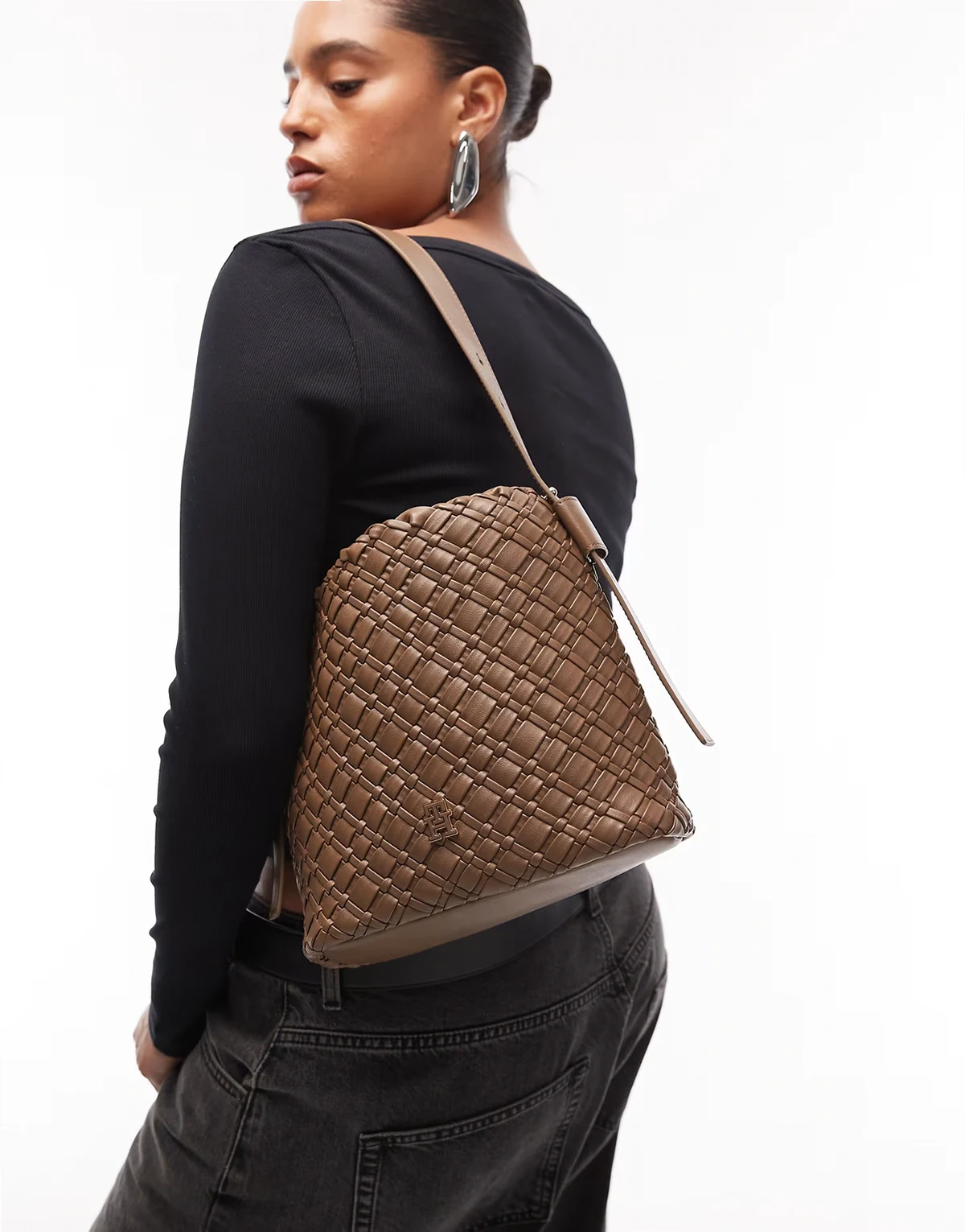 braided shoulder bucket bag in brown