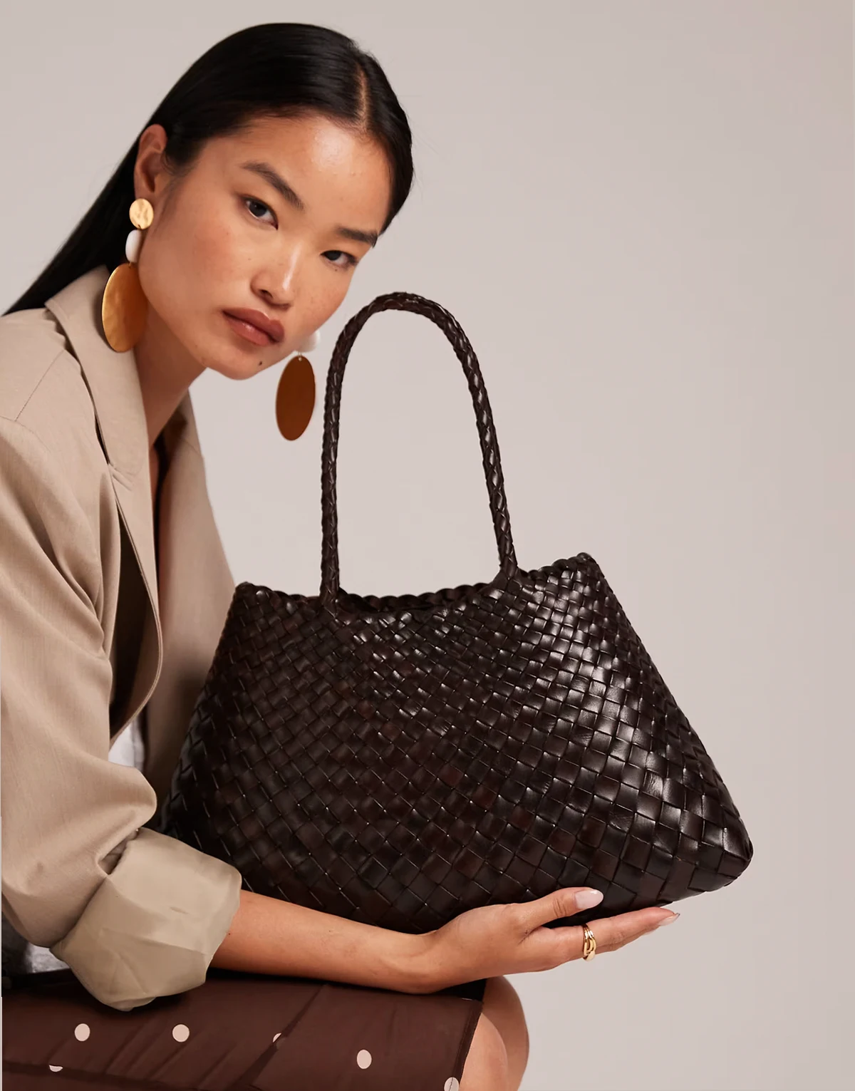 santa croce big woven leather bag in dark brown
