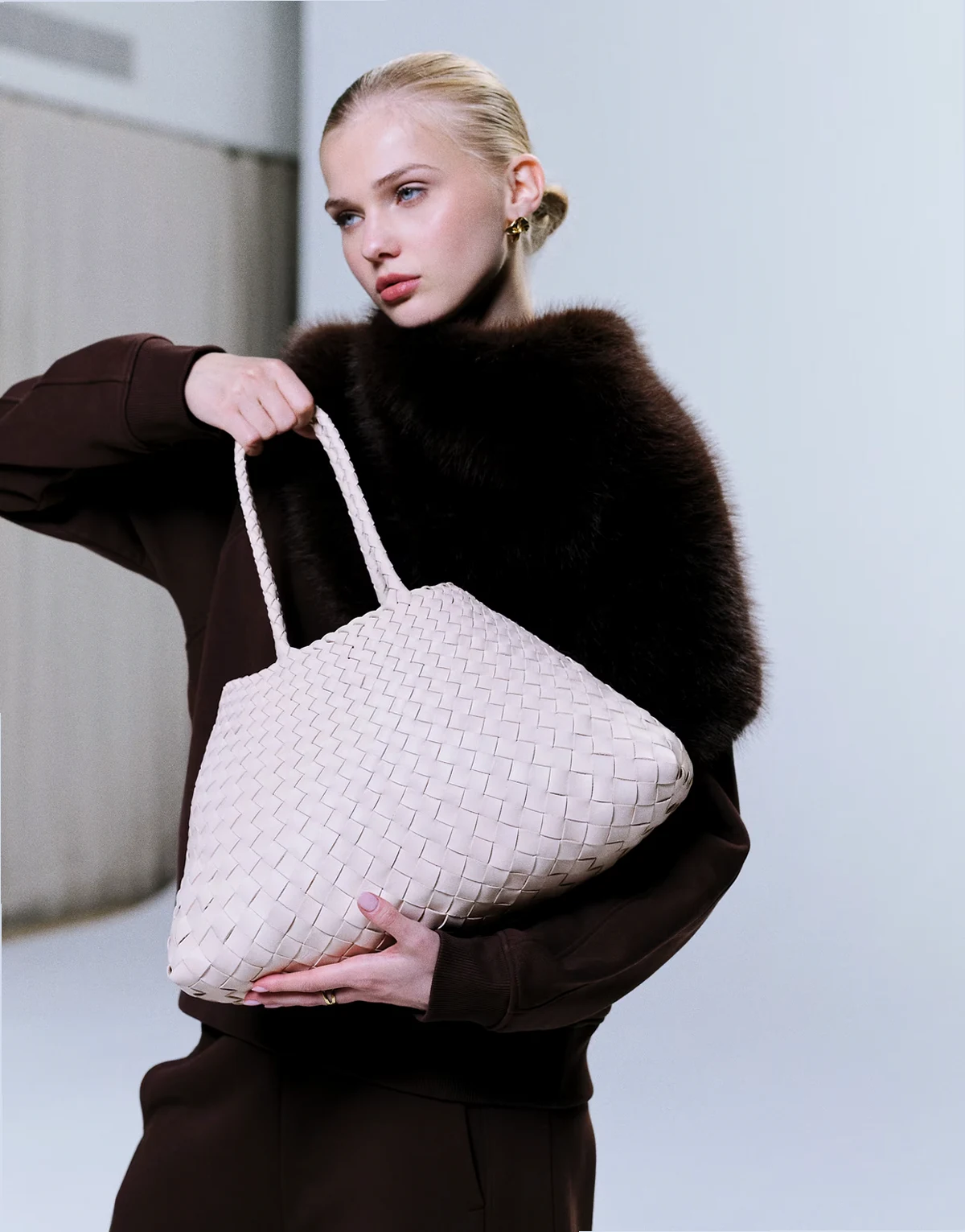 Santa Croce big woven leather bag in natural