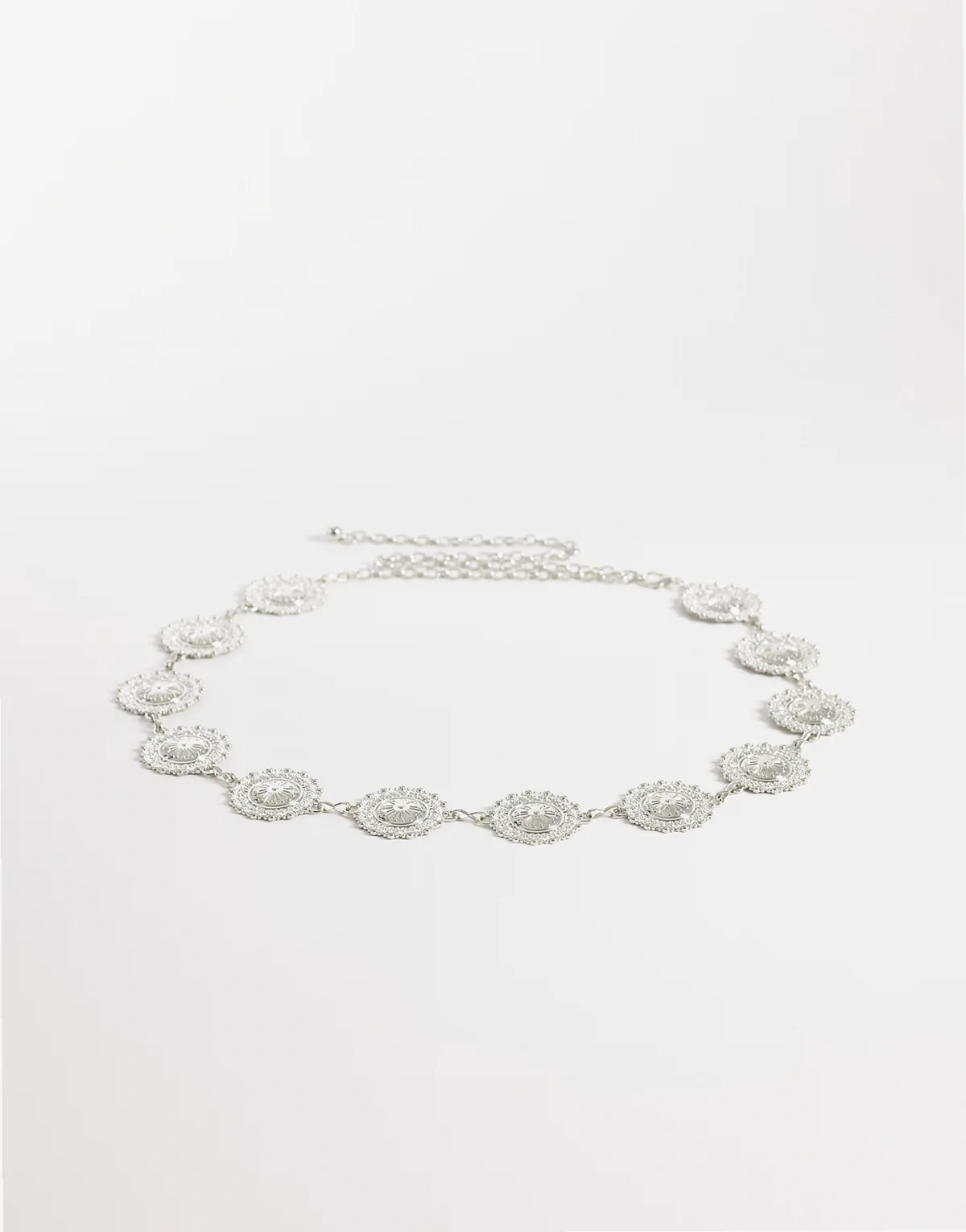 curve large coin chain belt in silver