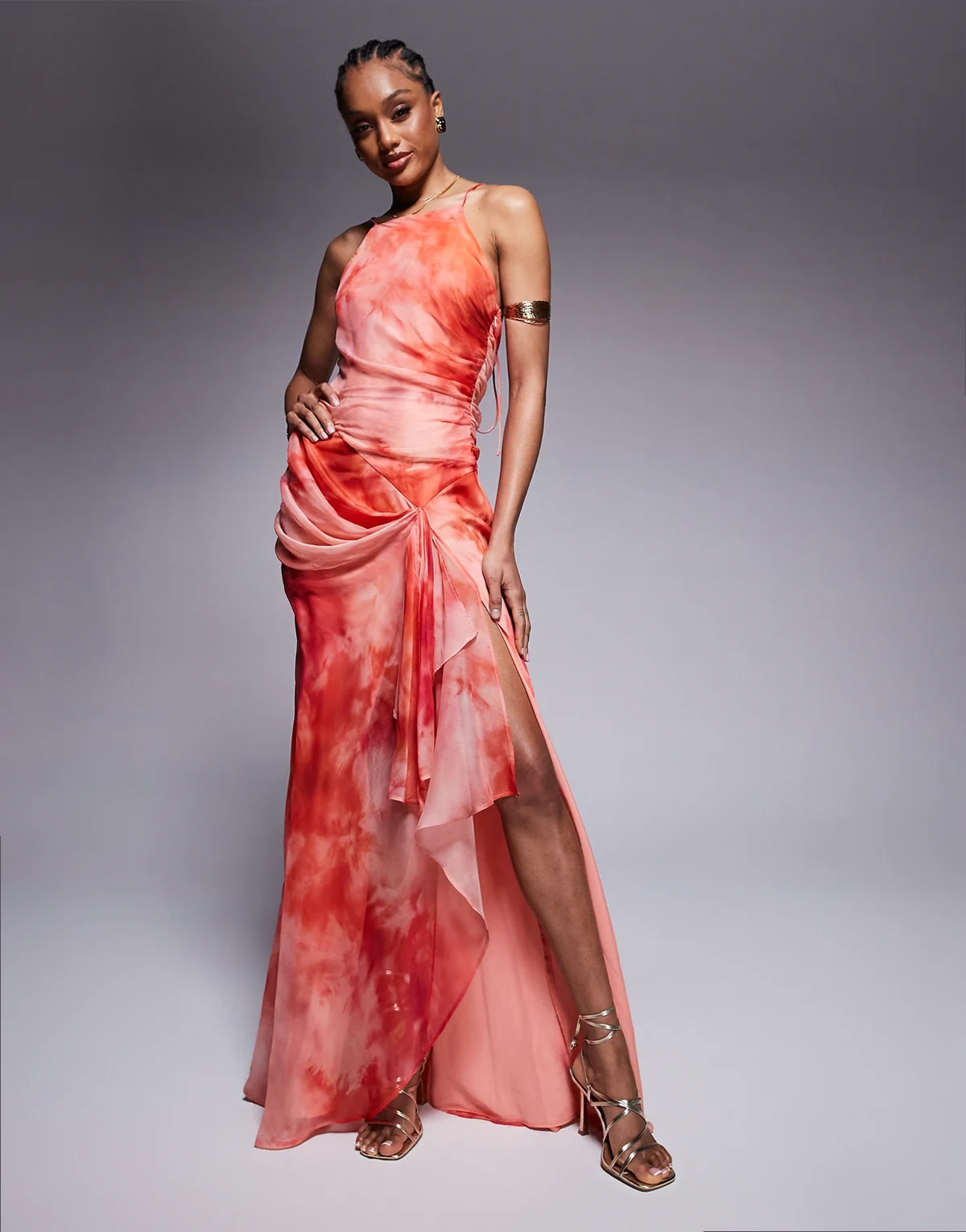 ASOS DESIGN Tall – Racer-Maxikleid mit verschwommenem Print, drapiertem Rock und dünnen Trägern