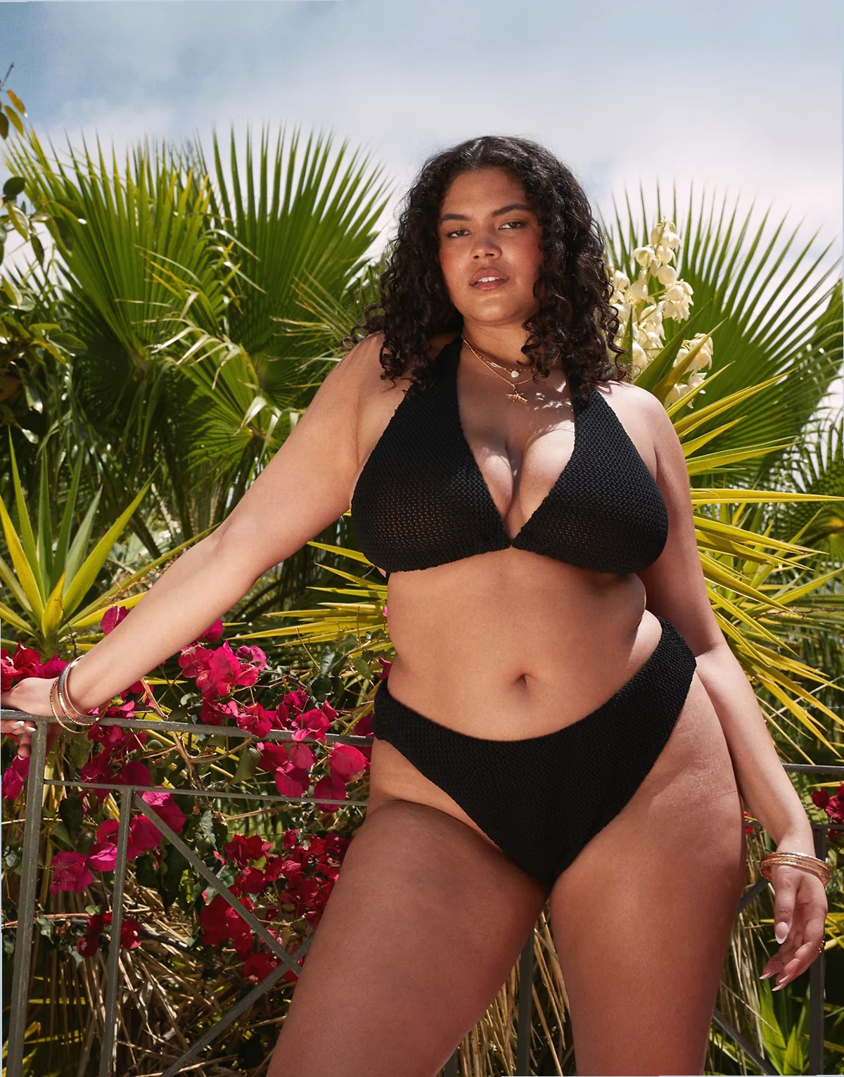ASOS DESIGN Curve – Cara – Czarny wysoko wycięty dół od bikini z szydełkowanego materiału